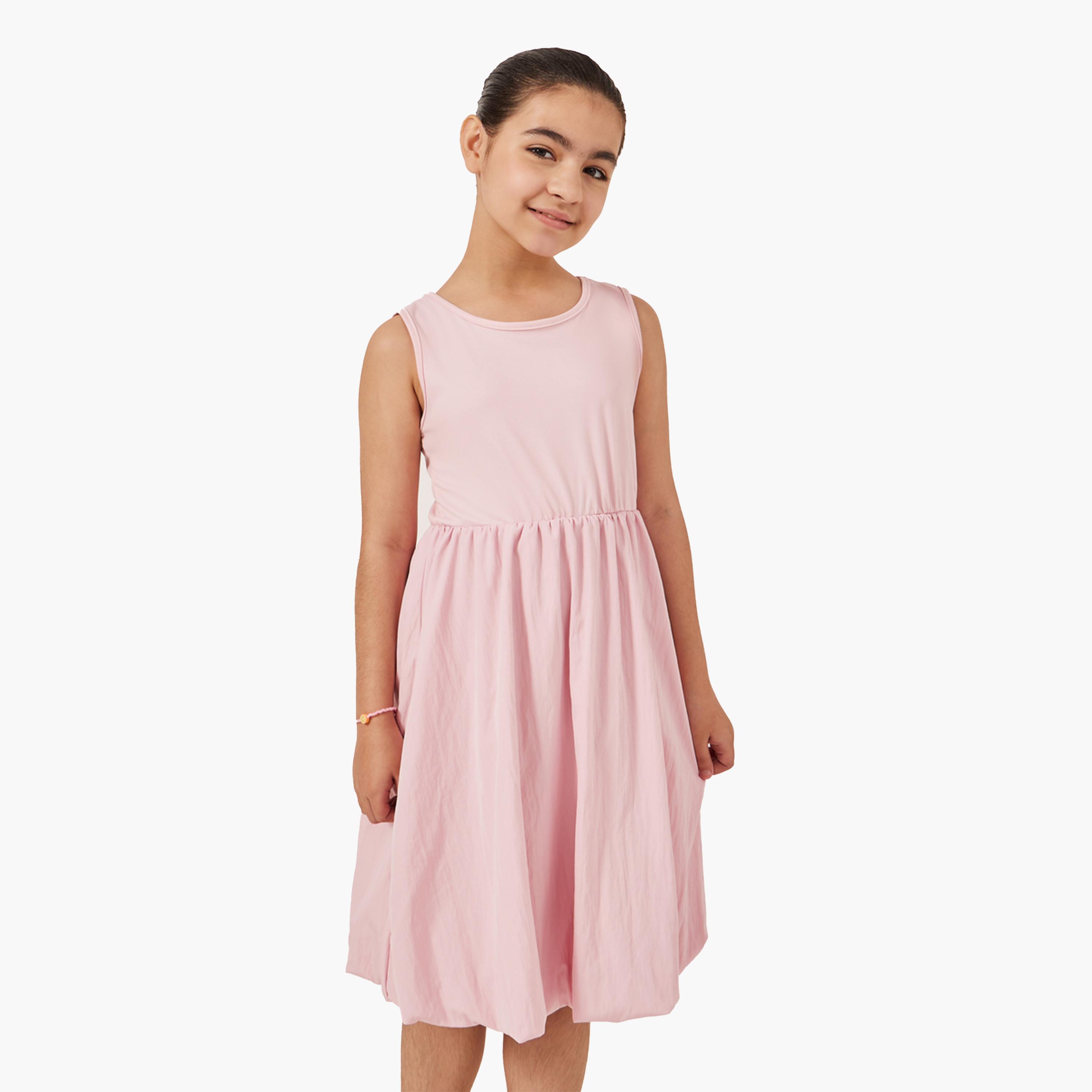 ستايلي - فستان بالون سادة بدون أكمام مع تفاصيل مجمعة-girls-clothing-dressesandjumpsuits-image-1