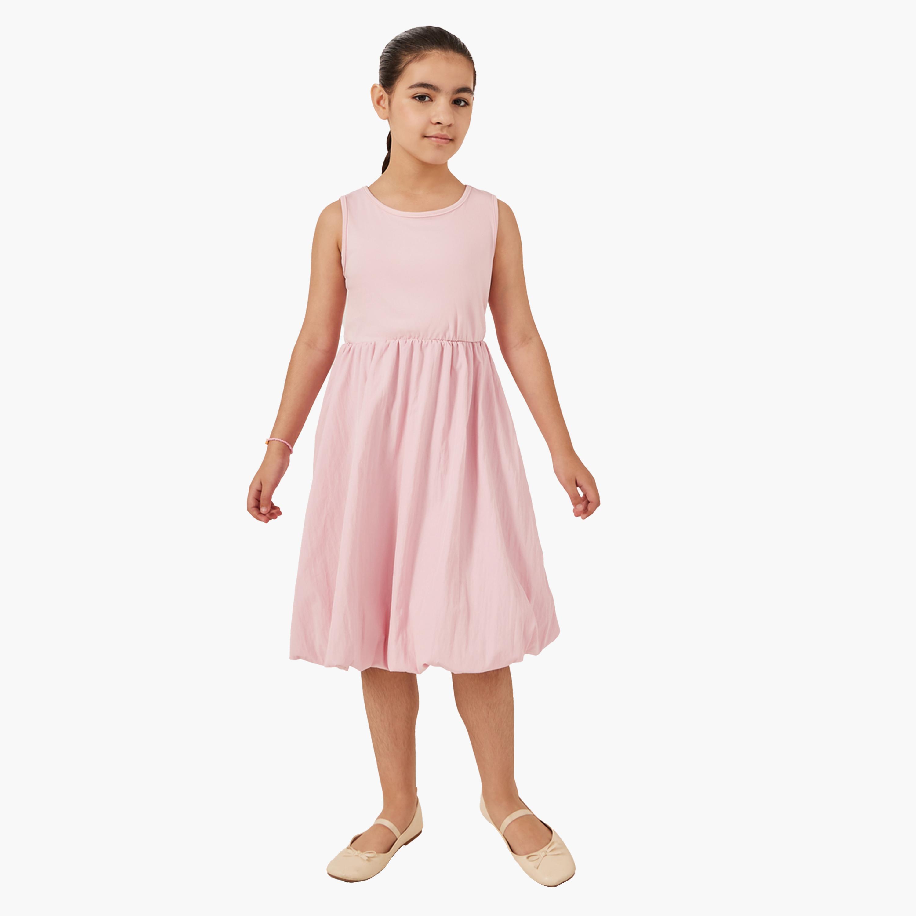 ستايلي - فستان بالون سادة بدون أكمام مع تفاصيل مجمعة-girls-clothing-dressesandjumpsuits-image-2