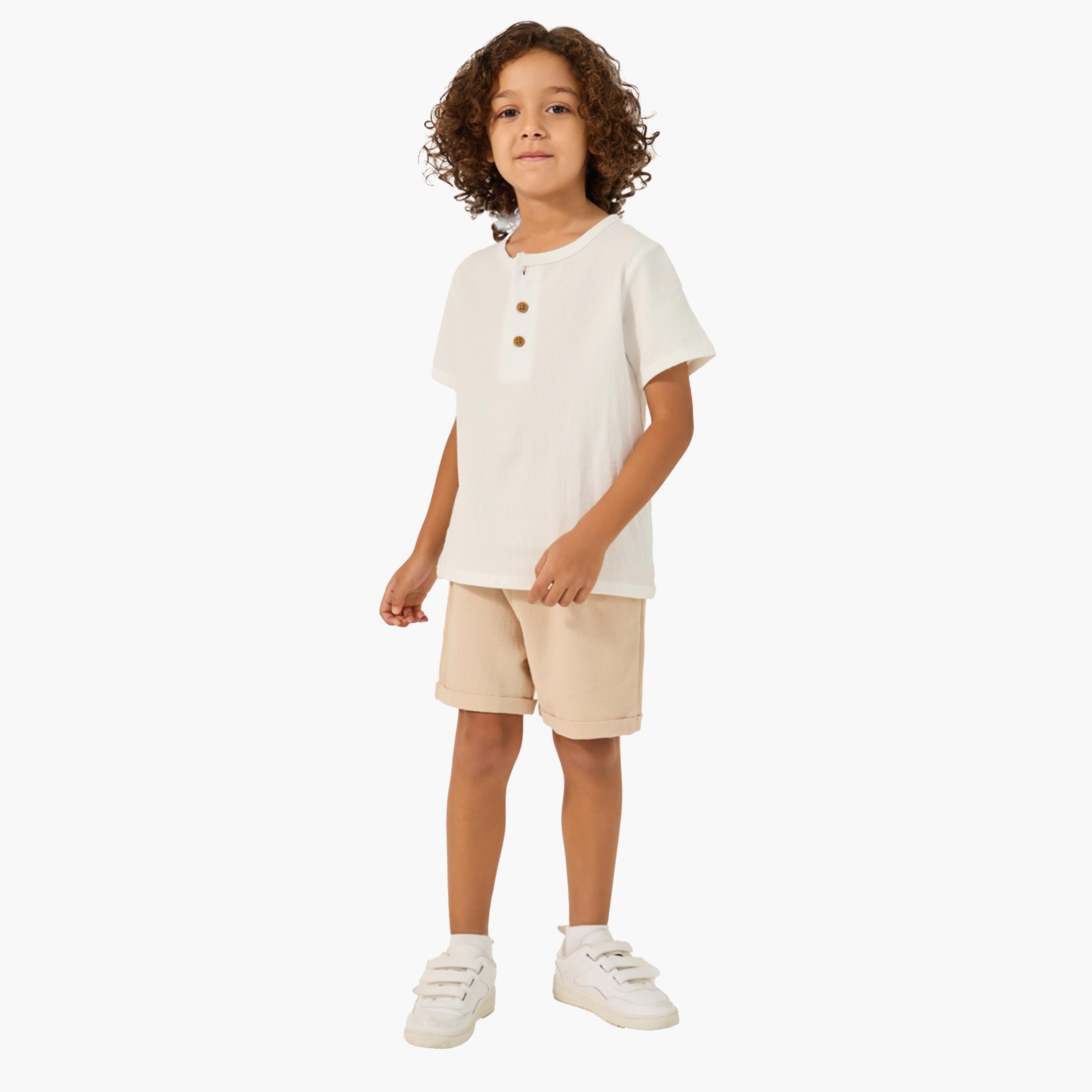 ستايلي - طقم قميص بأزرار وياقة دائرية مع شورت-boys-clothing-setsandcoords-image-1