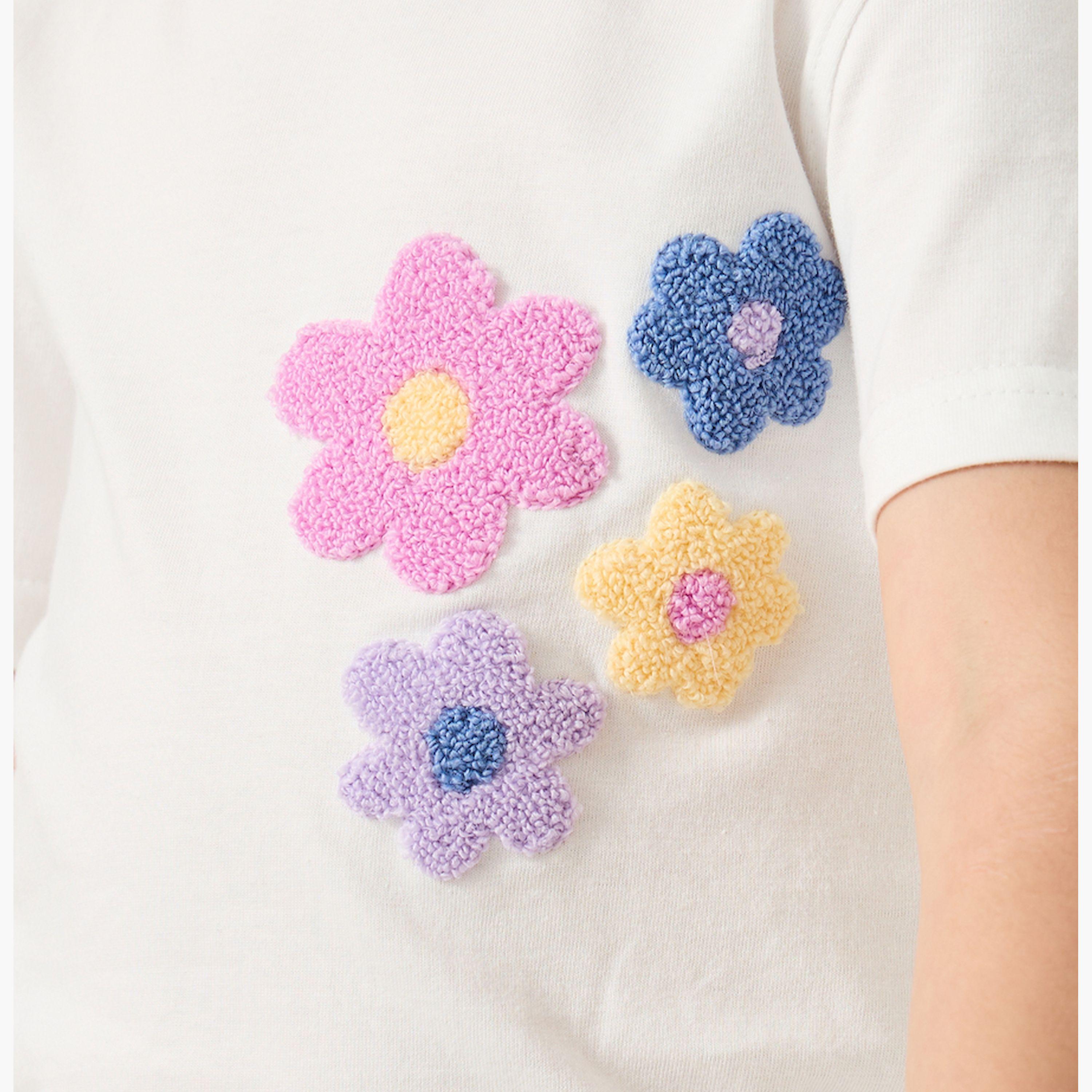 ستايلي - تي شيرت بأكمام طويلة للفتيات الصغيرات مع زهرة كروشيه-girls-clothing-tshirts-image-3