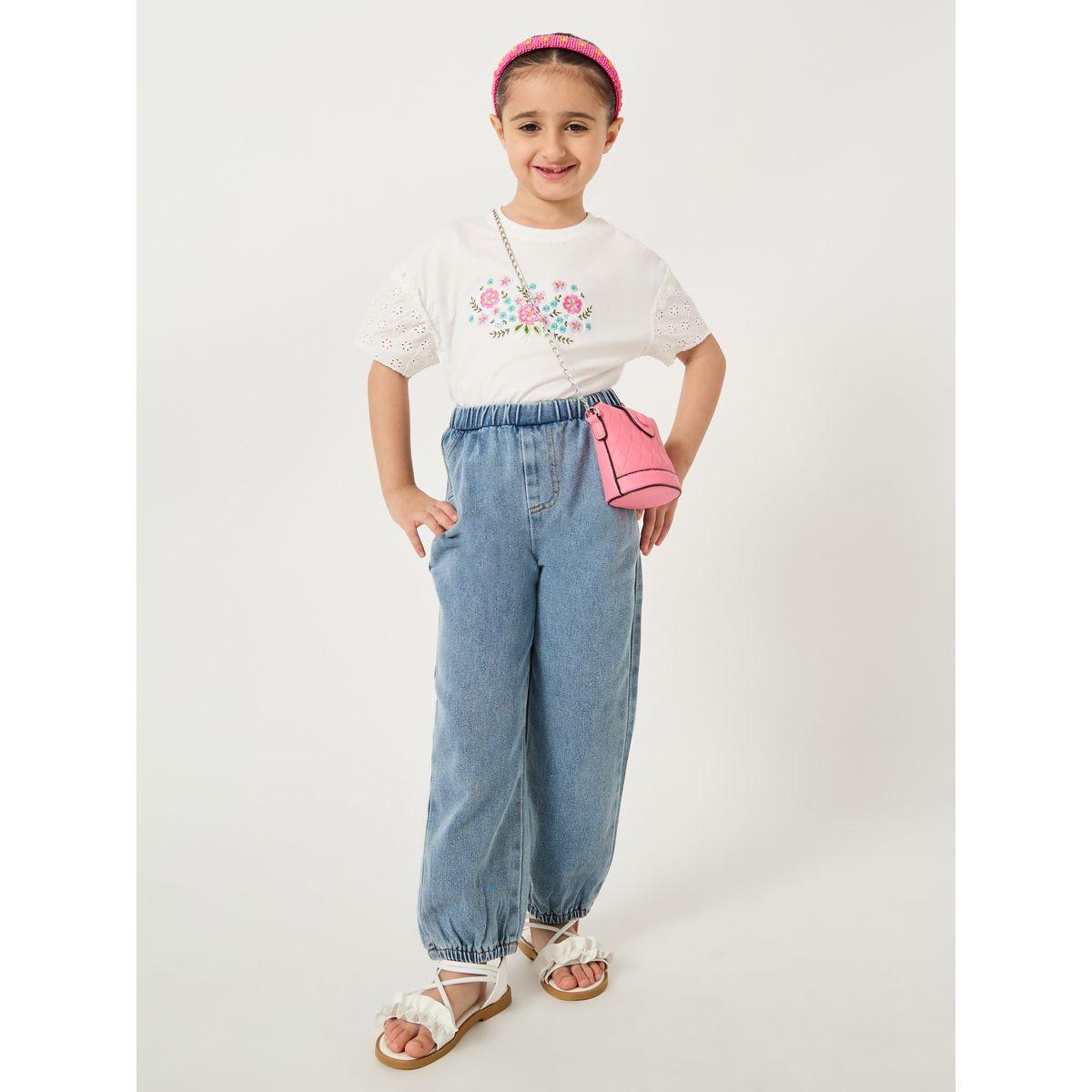 تيشيرت بتفاصيل مُطرّزة وأكمام شيفلي قصيرة-girls-clothing-tshirts-image-2