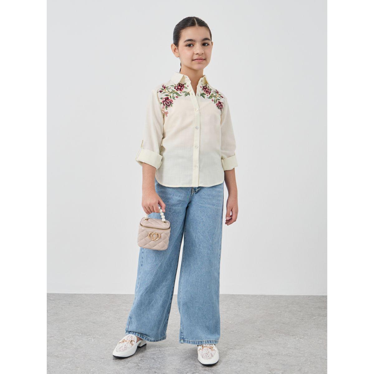 بلوزة بتفاصيل مُطرّزة وأكمام مطوية-girls-clothing-blousesandshirts-image-2