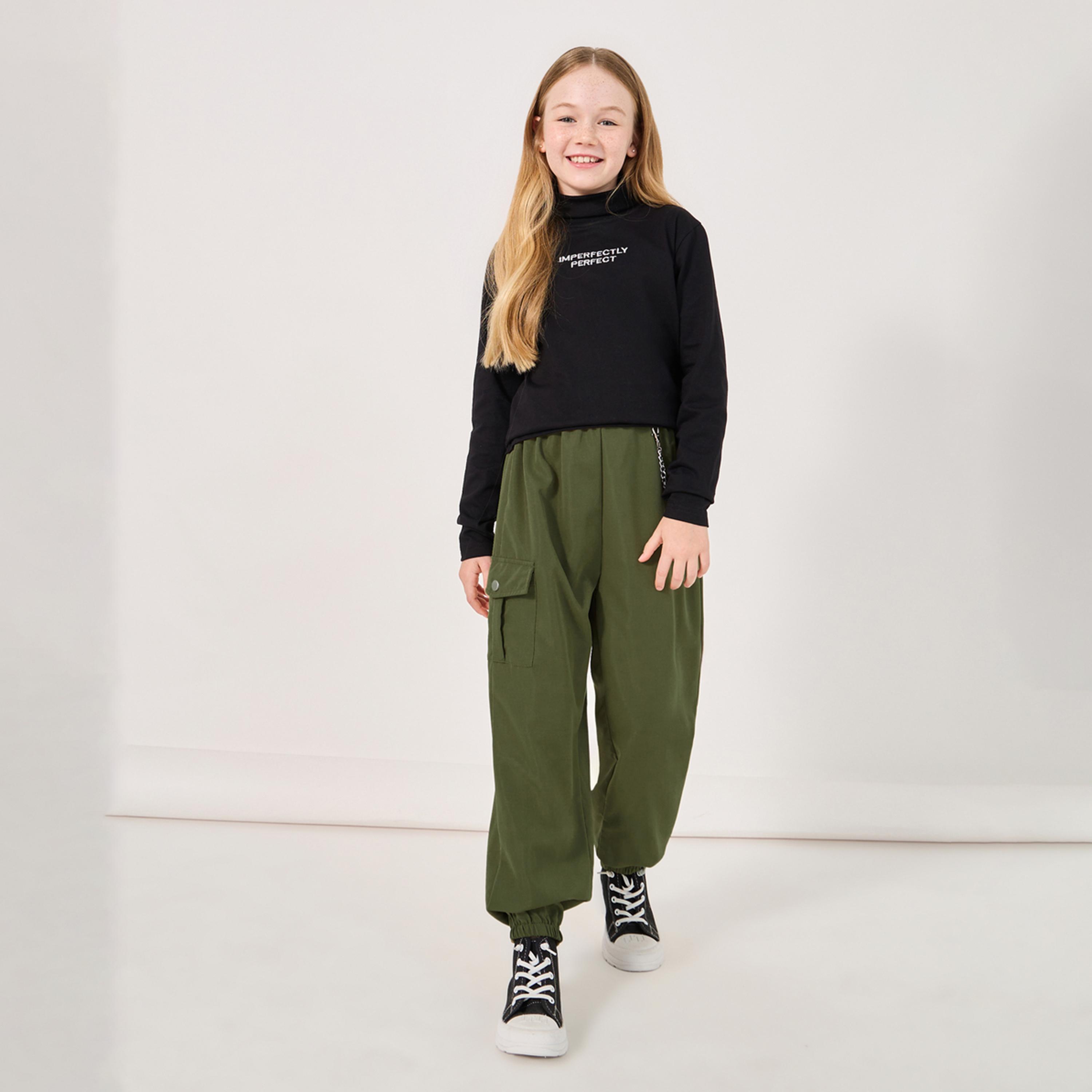 ستايلي - بنطال كارغو سادة بجيوب مع تفاصيل سلسلة-girls-clothing-bottoms-trousers-image-2