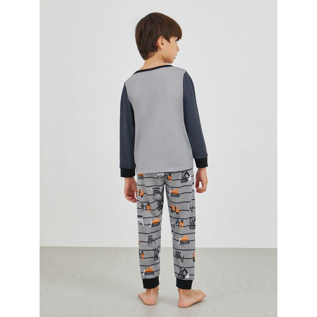 طقم بيجاما من بنطال وتيشيرت بطبعة جرافيك-boys-clothing-nightwear-image-4