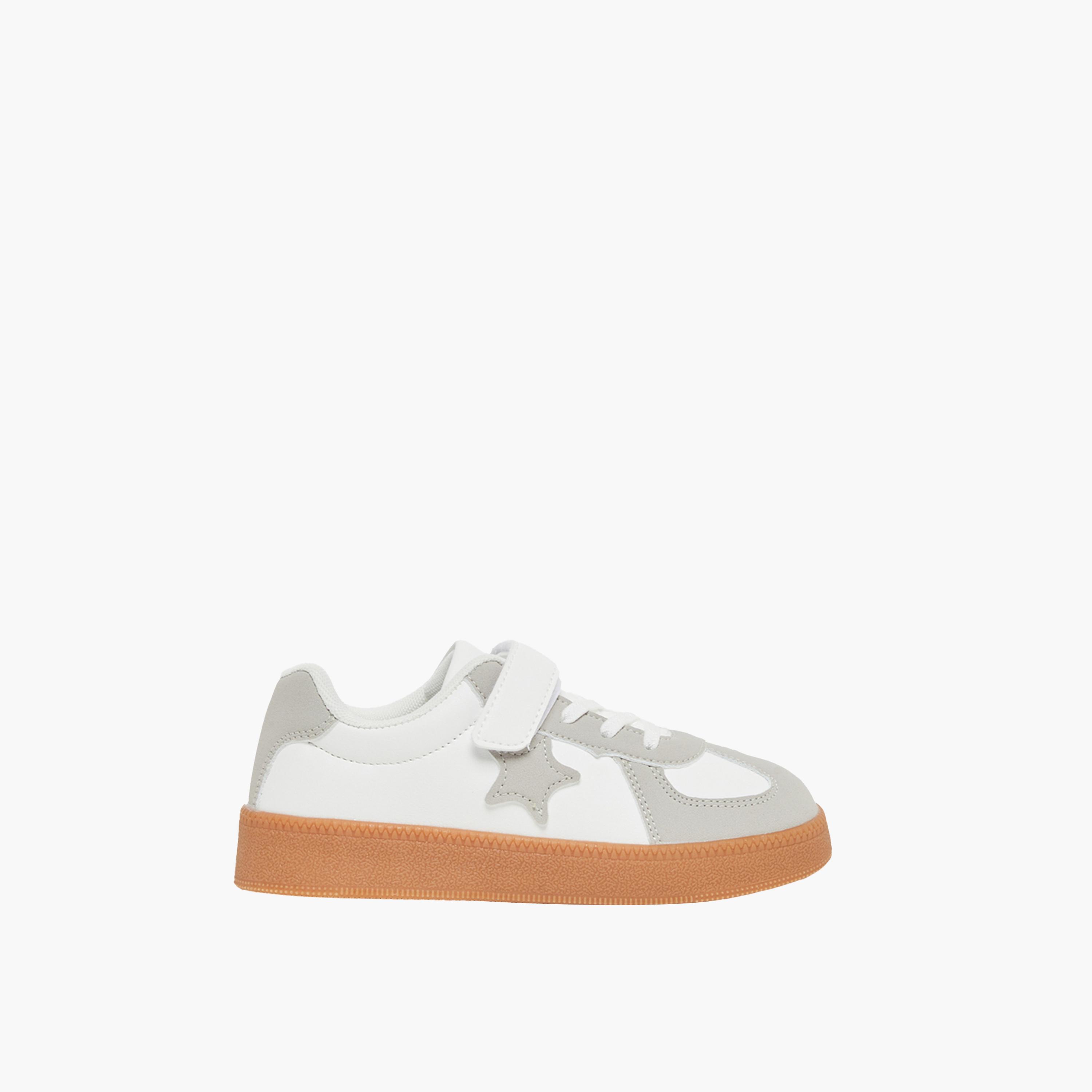 ستايلي - حذاء بألوان متباينة ورقع نجوم-boys-shoes-sneakers-image-1