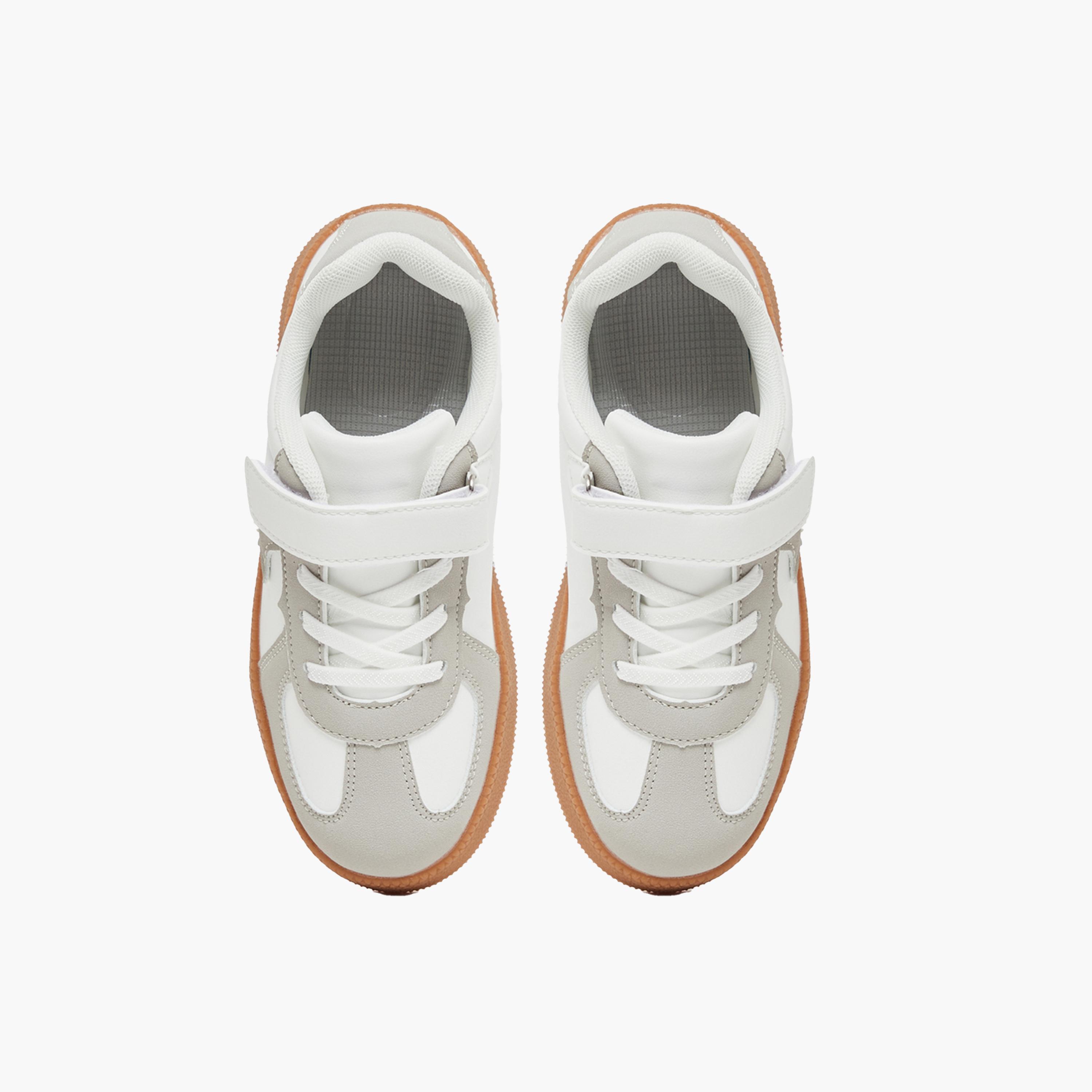 ستايلي - حذاء بألوان متباينة ورقع نجوم-boys-shoes-sneakers-image-5