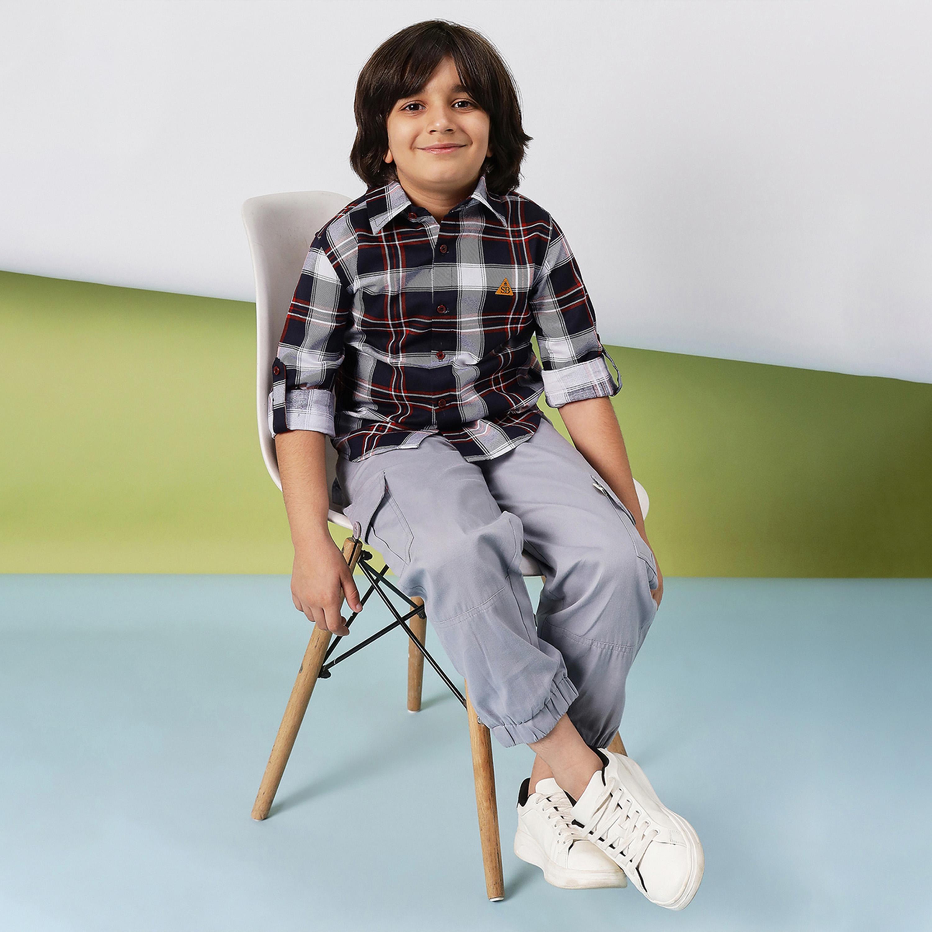 ستايلو باغ × ستايلي - قميص مطبوع بطول الورك للأولاد - أسود-boys-clothing-shirts-image-2