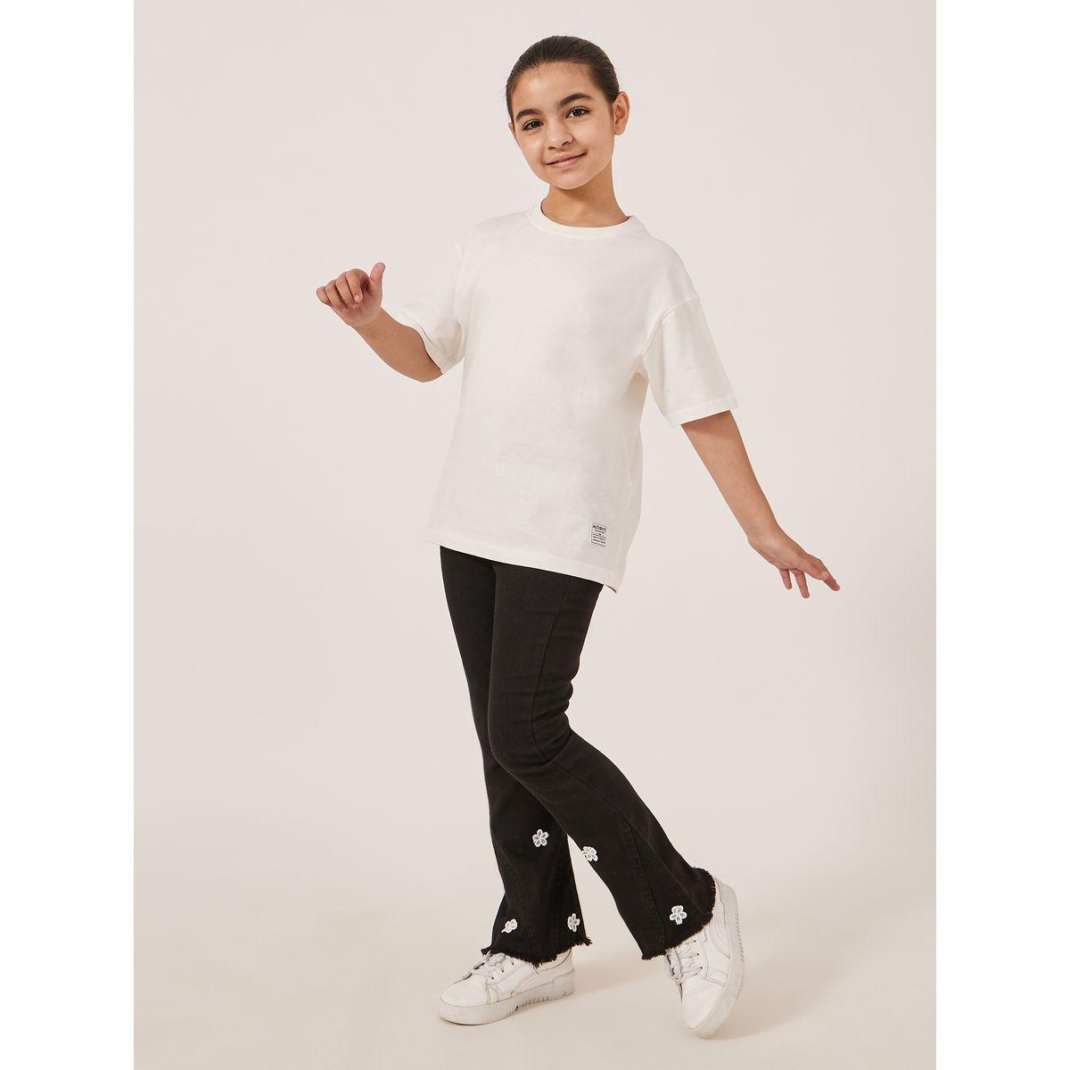 جينز دنيم مزين بزهور دانتيل-girls-clothing-bottoms-jeansandjeggings-image-2