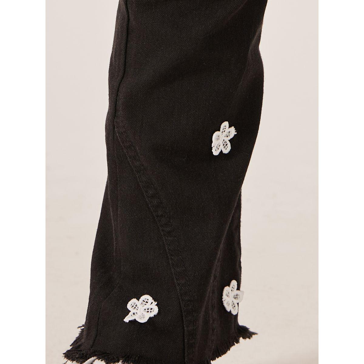 Styli Black Denim Jeans with Lace Flower Detail for Girls-girls-clothing-bottoms-jeansandjeggings-image-3