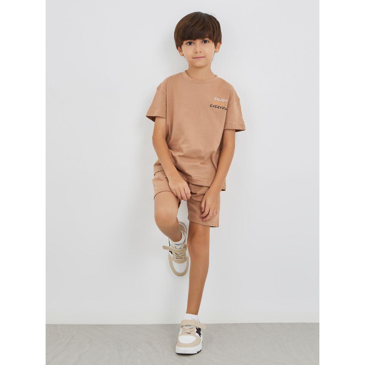 Styli Slogan Print Round Neck T-Shirt and Shorts Set-boys-clothing-setsandcoords-image-1