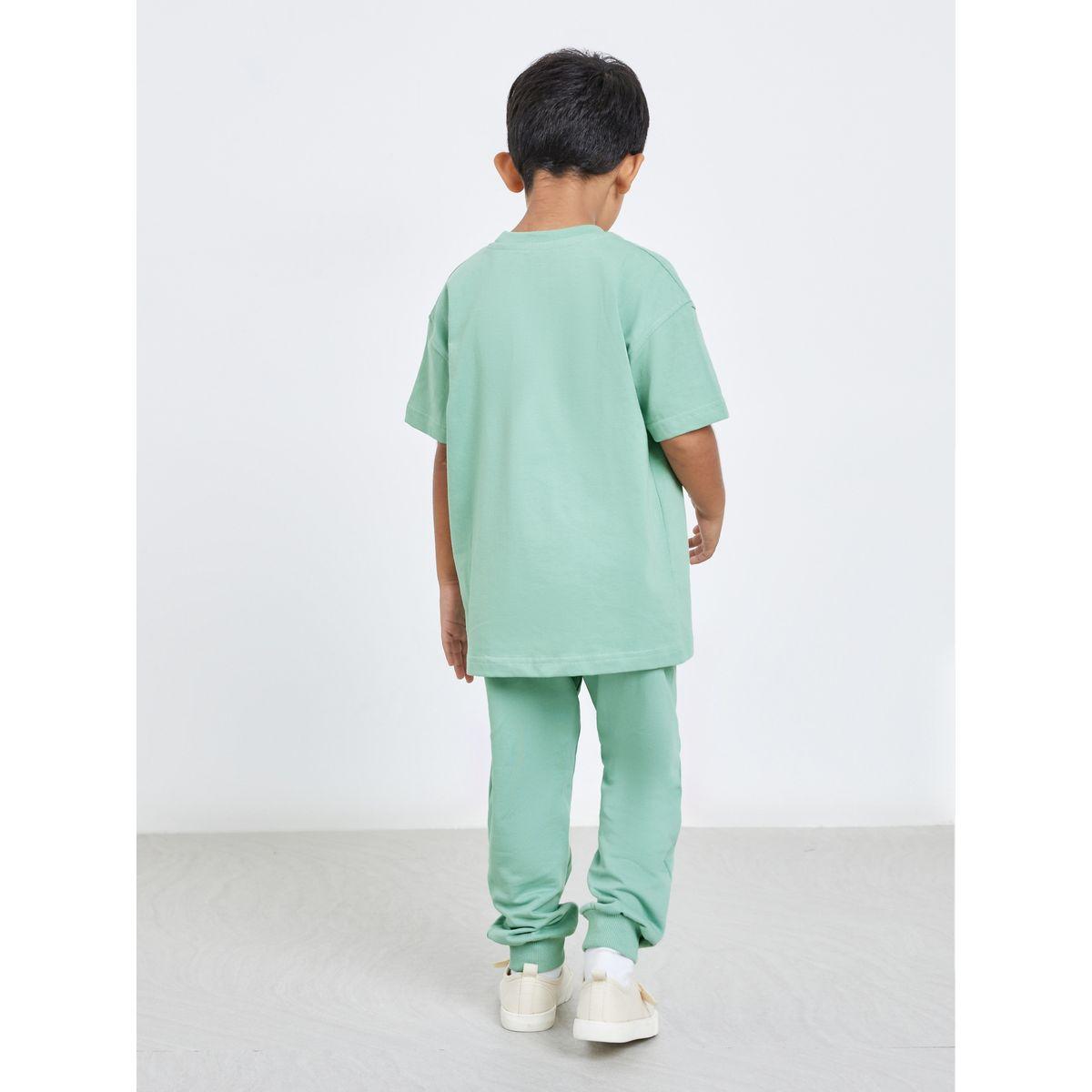 طقم منسق من جوغر وتيشيرت فضفاض بطبعة كتابة-boys-clothing-setsandcoords-image-6