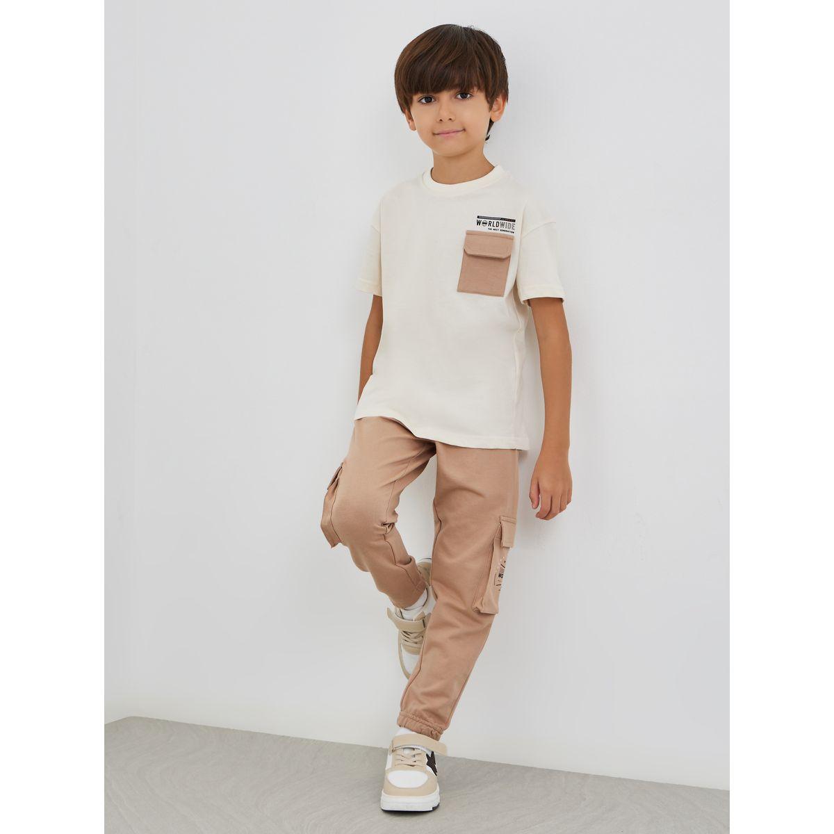 مجموعة من جوغر وتيشيرت فضفاض بجيب على الصدر-boys-clothing-setsandcoords-image-1