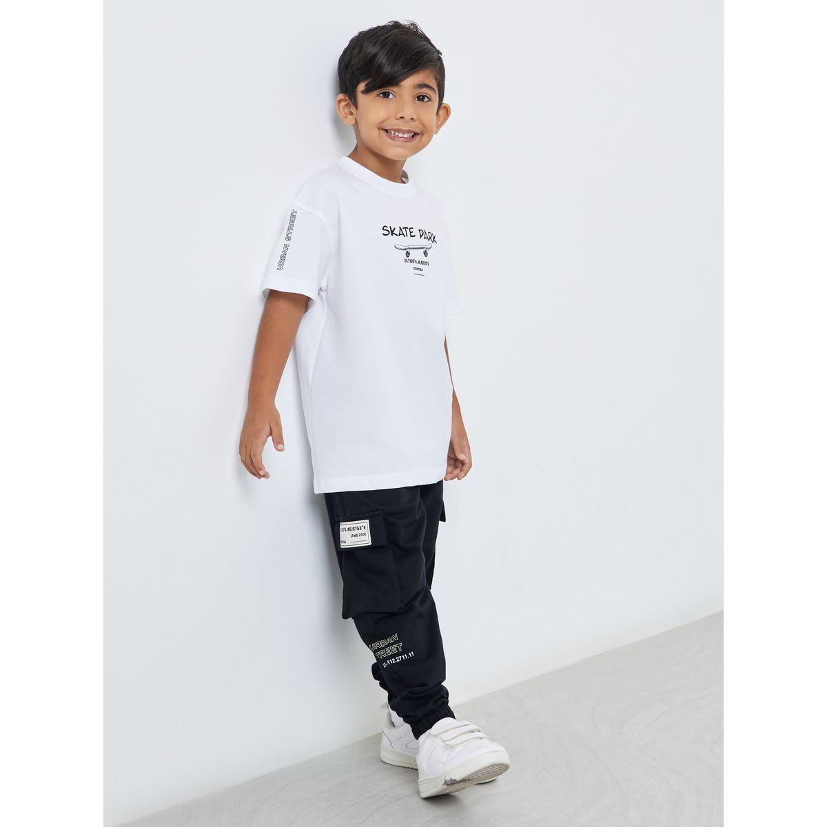 طقم من جوغر وتيشيرت بطبعة جرافيك-boys-clothing-setsandcoords-image-1