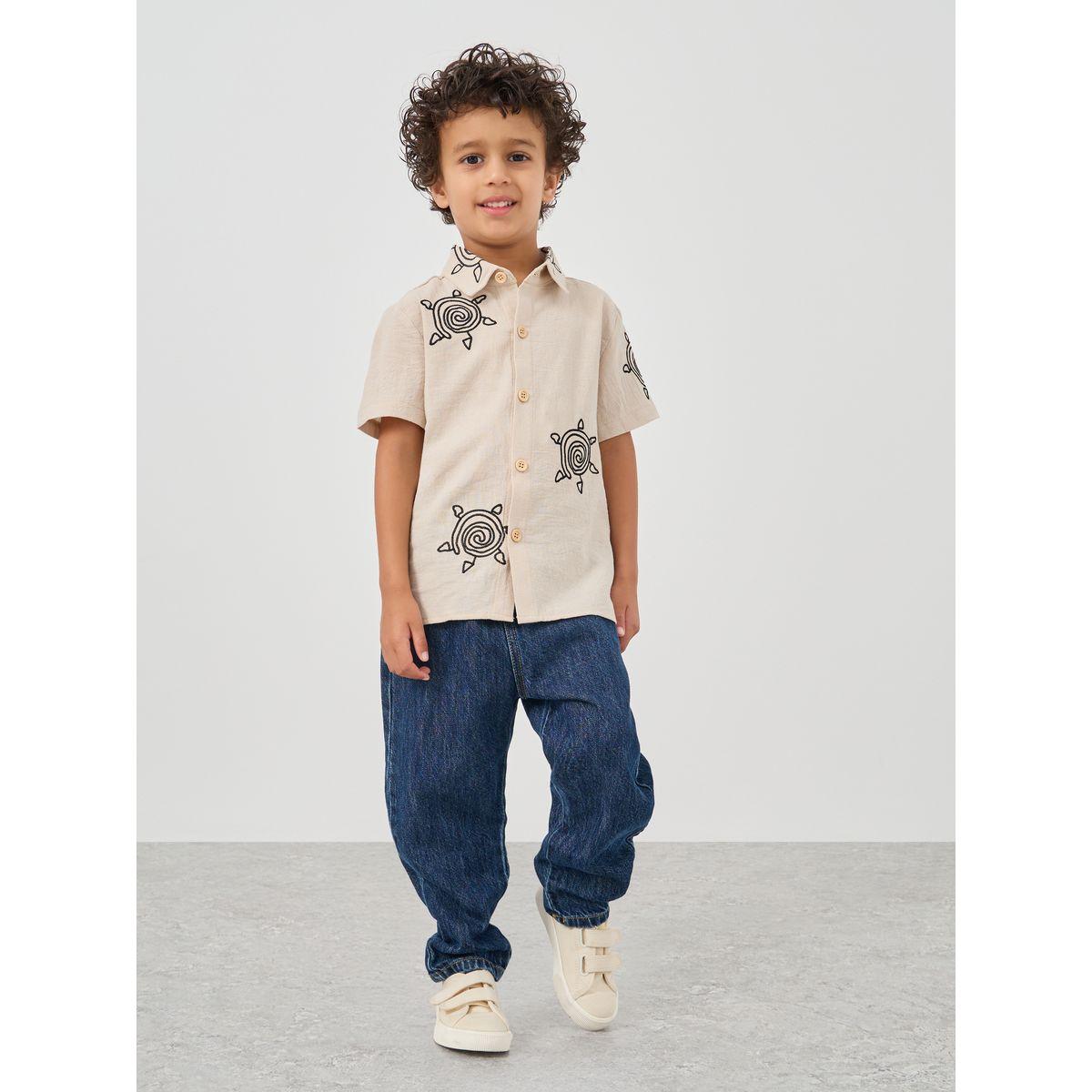 بلوزة مُطرّزة بأكمام قصيرة وياقة-boys-clothing-shirts-image-2