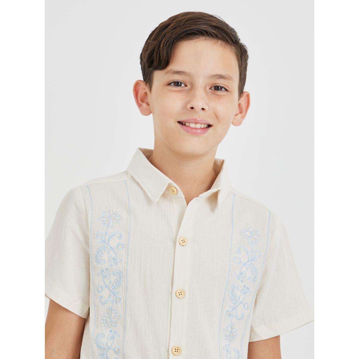 قميص مُطرّز بياقة سبريد مع أزرار-boys-clothing-shirts-image-3
