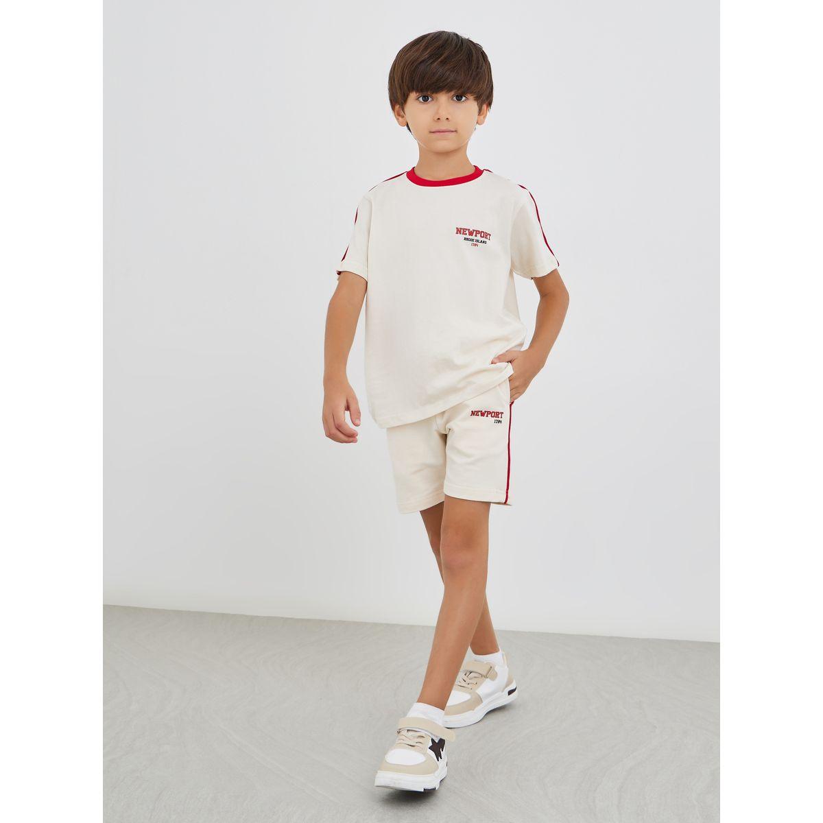 مجموعة من شورت وتيشيرت بطبعة كتابة-boys-clothing-setsandcoords-image-1