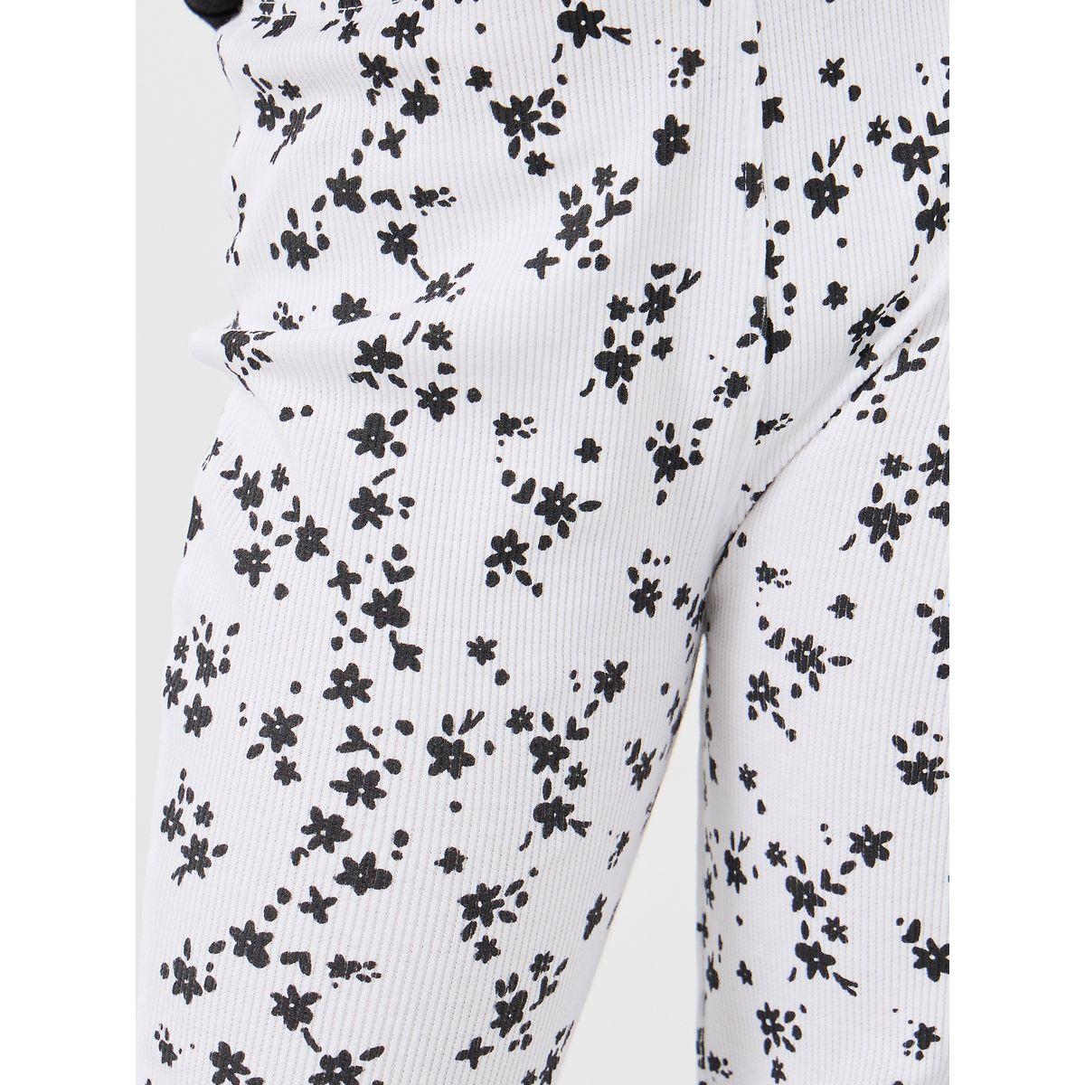 Styli All-Over Print Fit and Flare Leggings-girls-clothing-bottoms-leggings-image-3