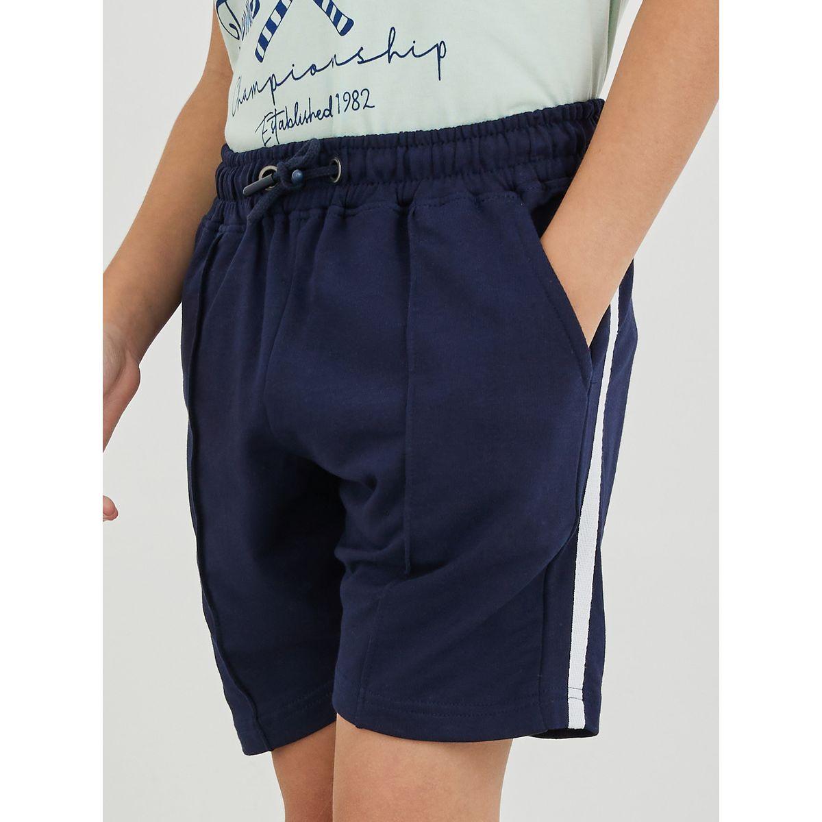 شورت سادة برباط خصر وتفاصيل محزوزة-boys-clothing-bottoms-shorts-image-3
