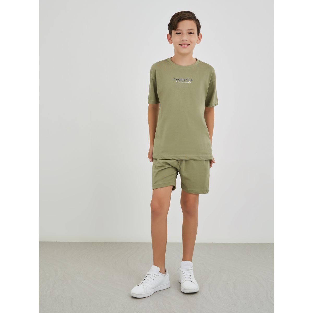 مجموعة من شورت وتيشيرت فضفاض بطبعة كتابة-boys-clothing-setsandcoords-image-2
