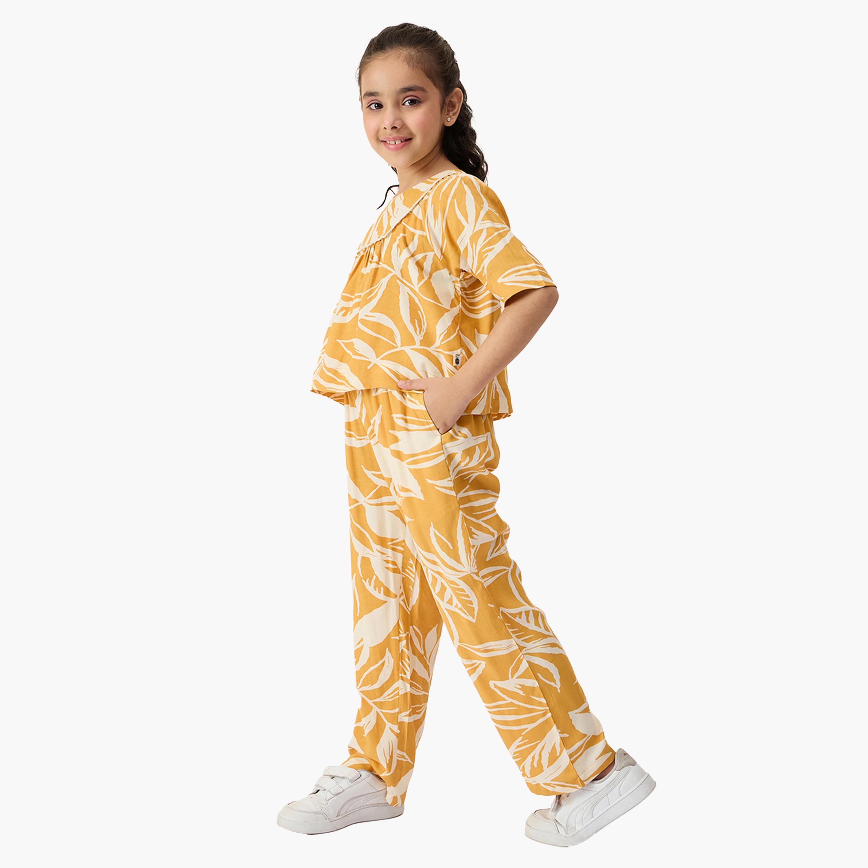 ستايلو باغ × ستايلي-  طقم بلوزة وبنطال ياقة دائرية وطبعة زهور-girls-clothing-setsandcoords-image-3