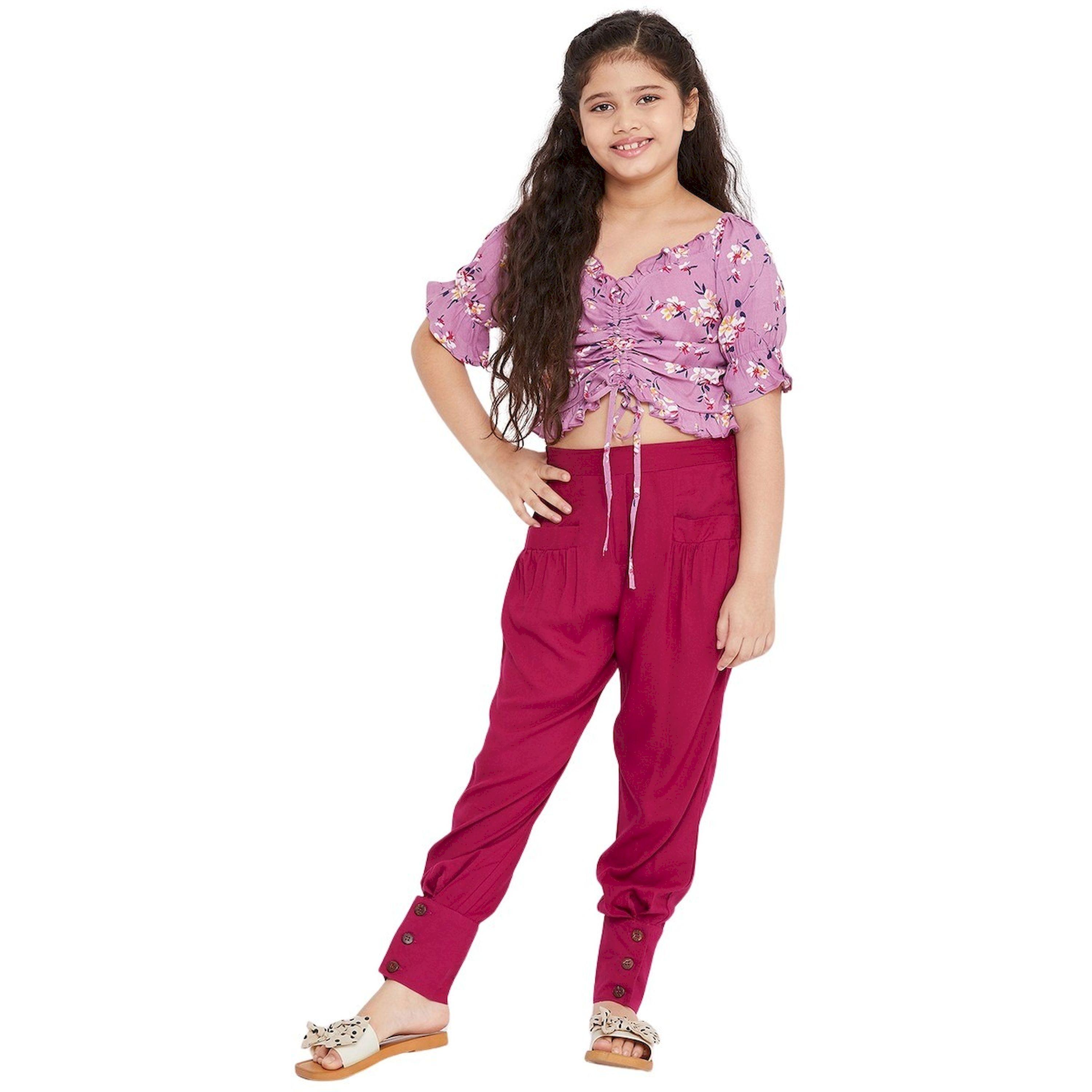 ستايلو باغ × ستايلي- طقم قميص وسروال بطبعة زهور وياقة على شكل حرف V-girls-clothing-setsandcoords-image-1