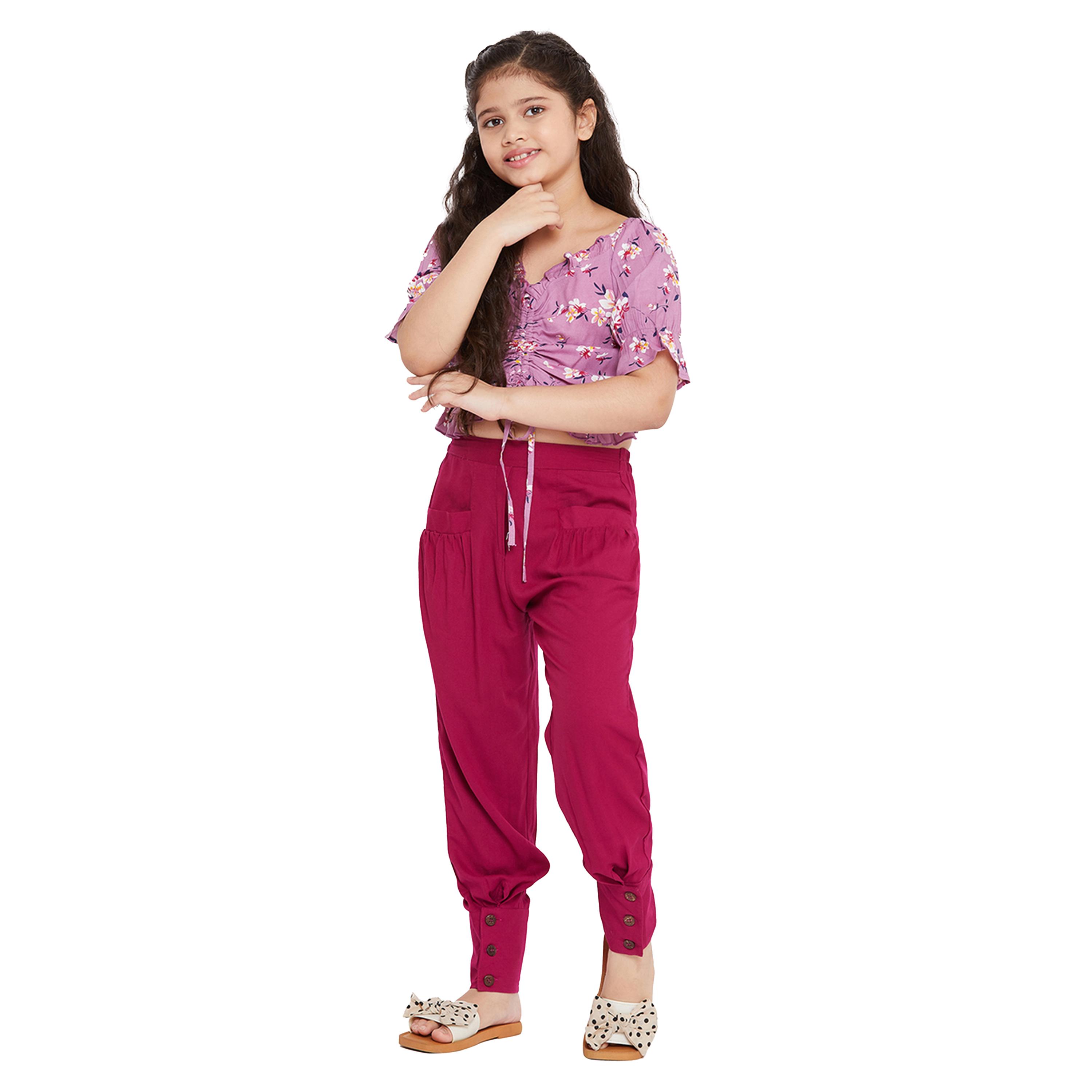 ستايلو باغ × ستايلي- طقم قميص وسروال بطبعة زهور وياقة على شكل حرف V-girls-clothing-setsandcoords-image-2