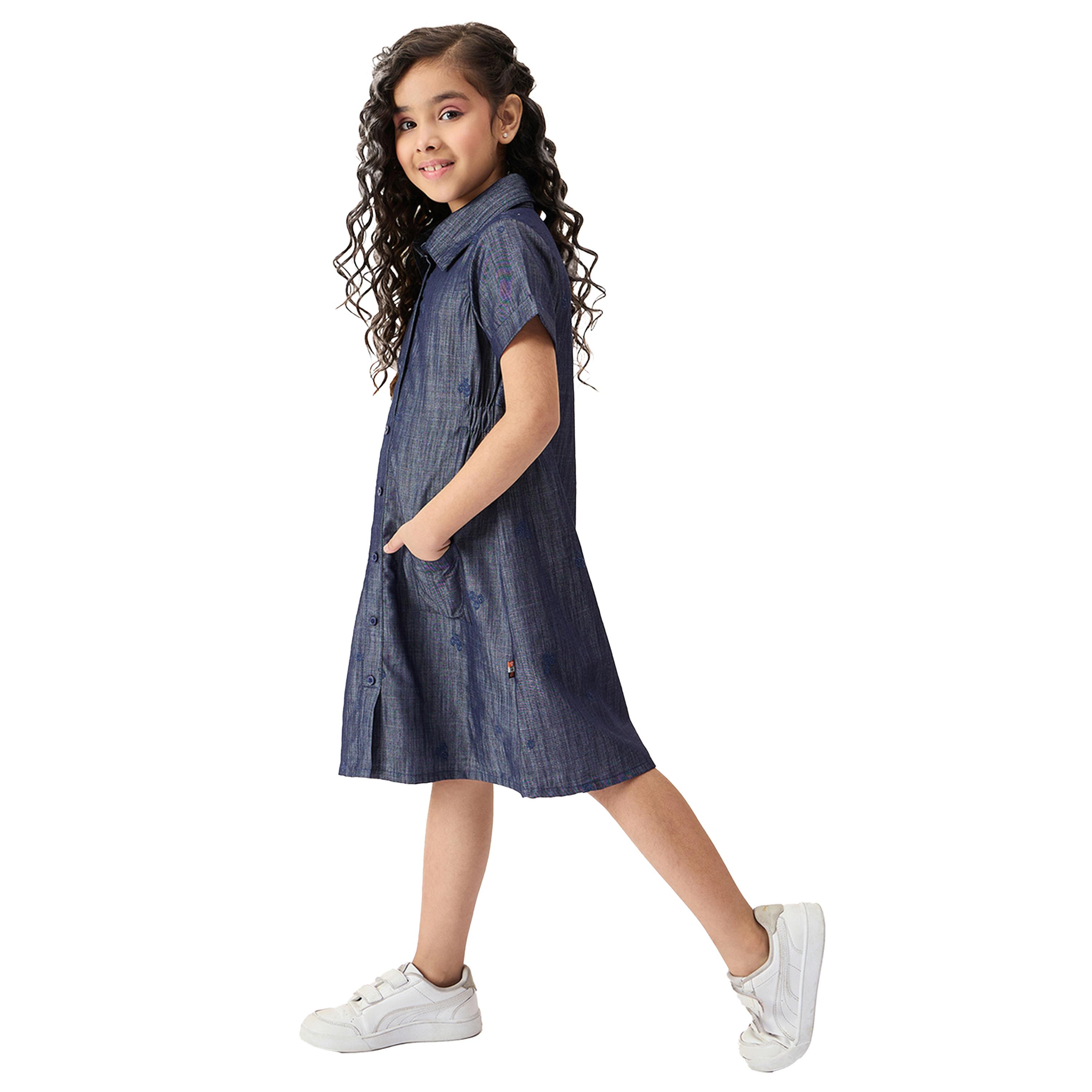 ستايلو باغ × ستايلي- فستان قميص بأكمام قصيرة ومطرز مع تفاصيل جيوب-girls-clothing-dressesandjumpsuits-image-3