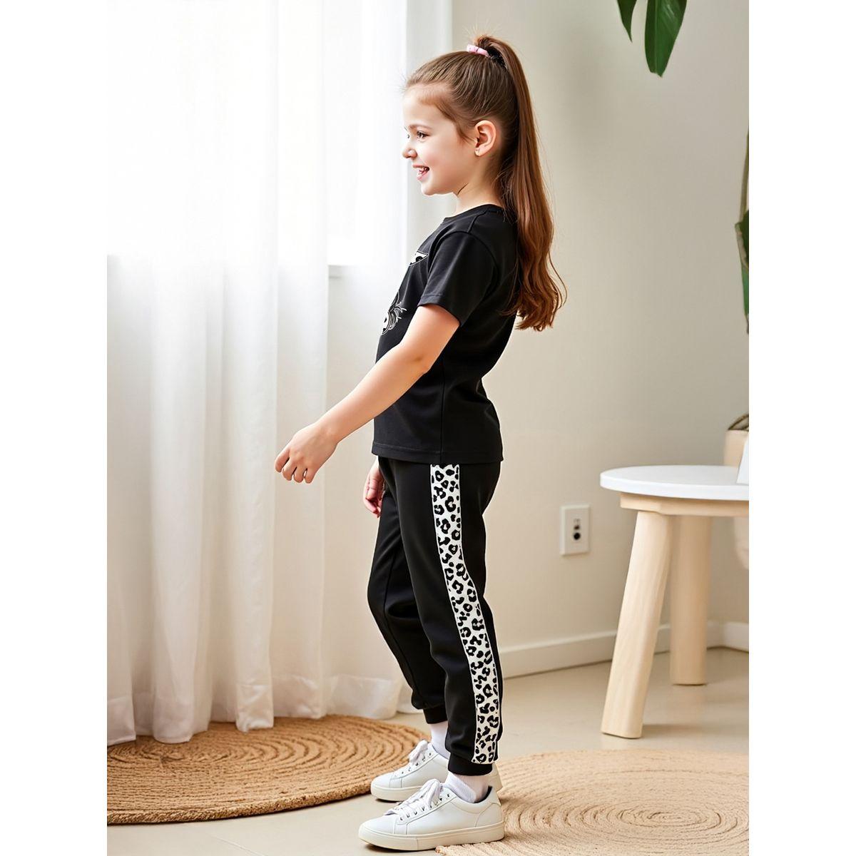 Styli Kids 2pcs Graphic Print Short Sleeve T-Shirt and Jogger Pants-girls-clothing-setsandcoords-image-3