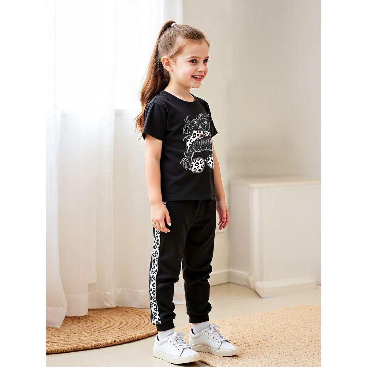 Styli Kids 2pcs Graphic Print Short Sleeve T-Shirt and Jogger Pants-girls-clothing-setsandcoords-image-5