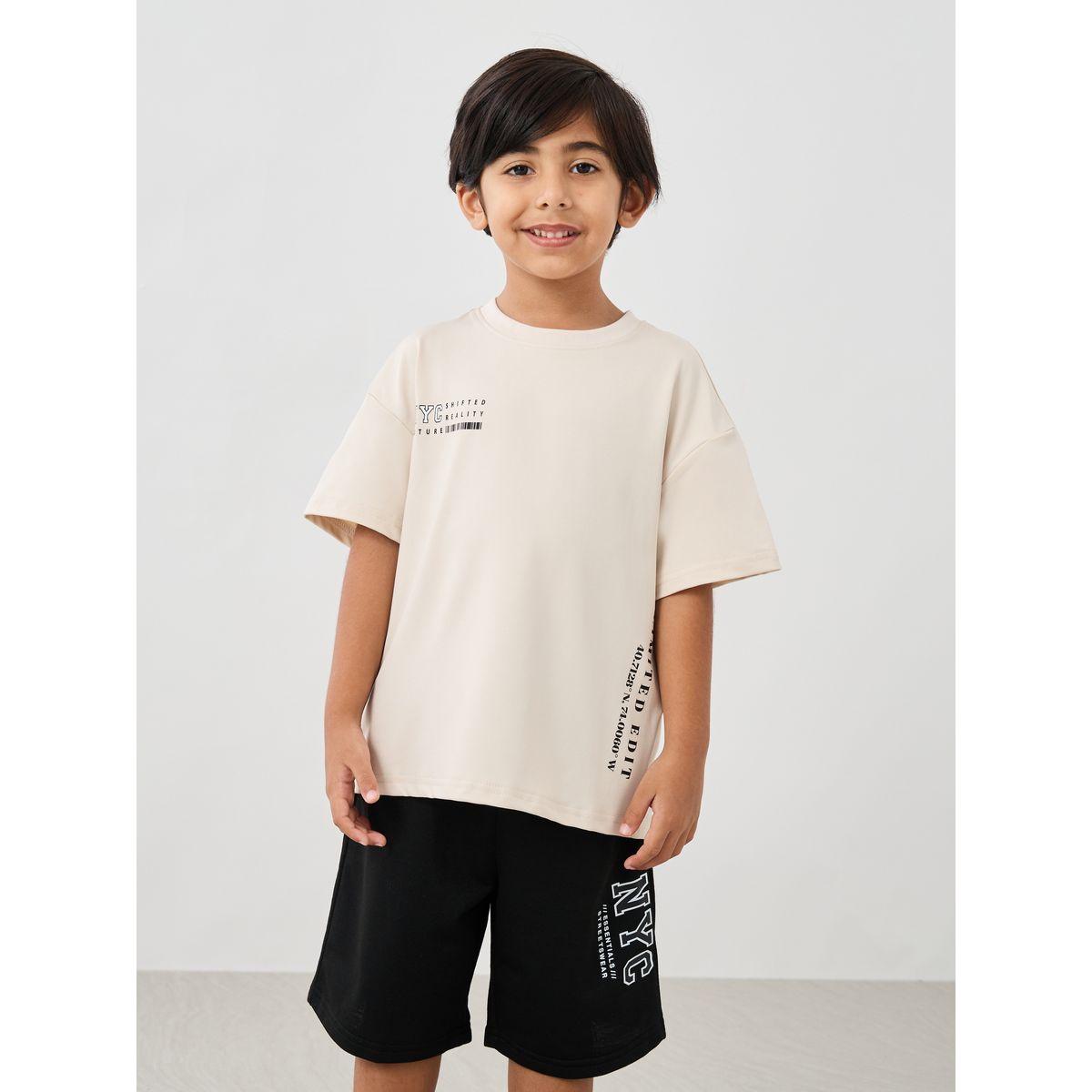 مجموعة من شورت وتيشيرت فضفاض بطبعات كتابة-boys-clothing-setsandcoords-image-2