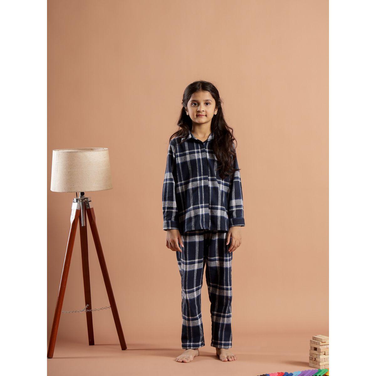 طقم بيجاما من بنطال وبلوزة بطبعة مربعات-girls-clothing-nightwear-image-1