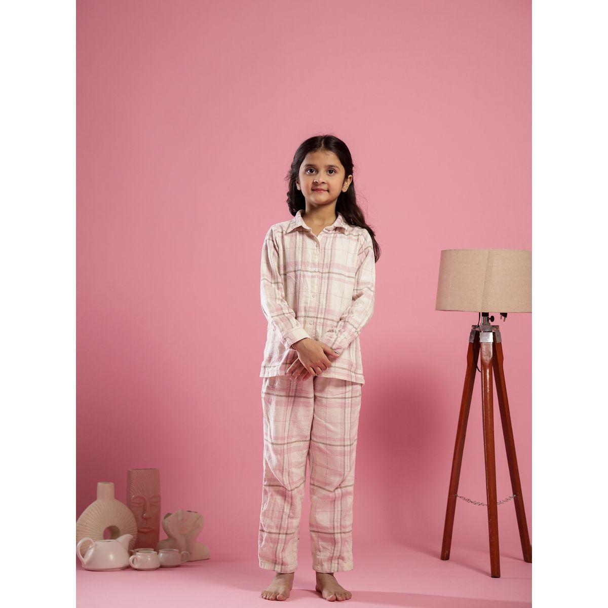 طقم بيجاما من بنطال وبلوزة بطبعة مربعات-girls-clothing-nightwear-image-1