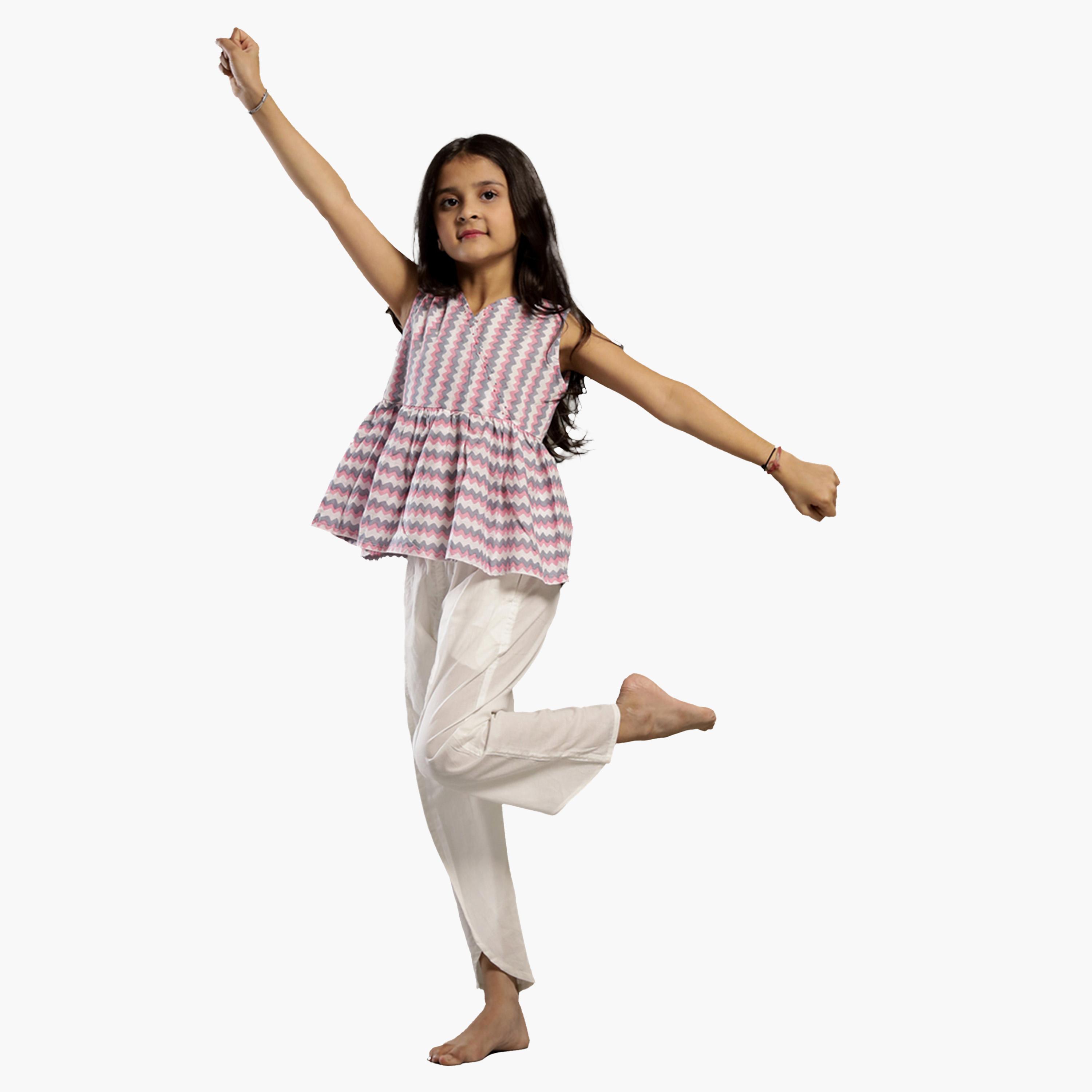 Sanskrutihomes X Styli Striped V-Neck Sleeveless Top and Trousers Set-girls-clothing-setsandcoords-image-4