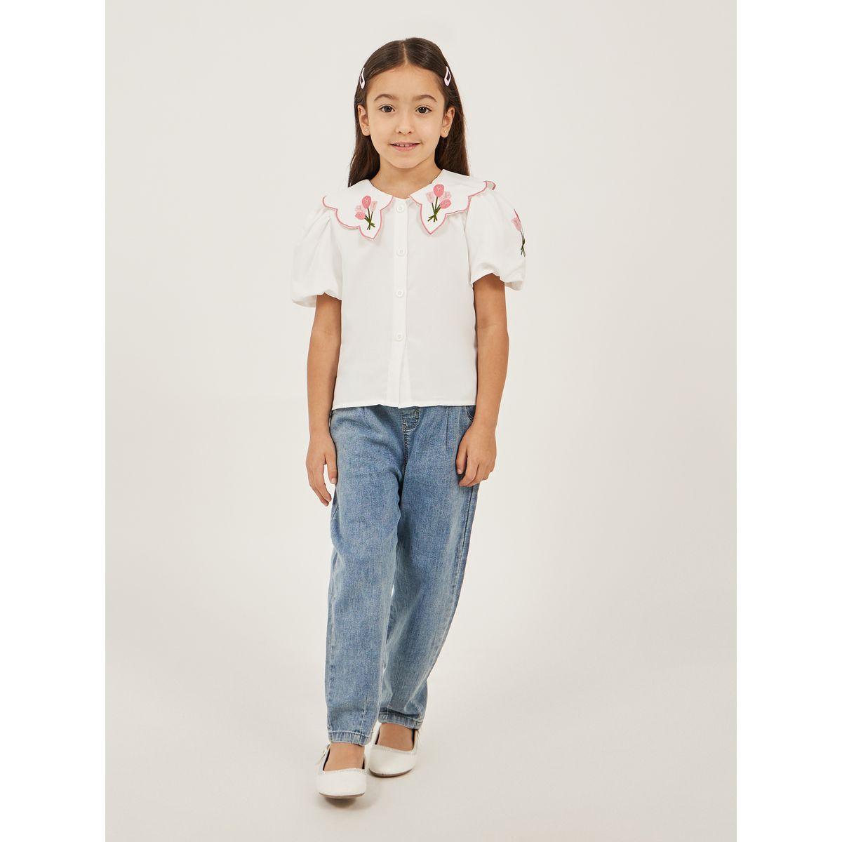 بلوزة بياقة بيتر بان وتفاصيل مُطرّزة مع أزرار-girls-clothing-blousesandshirts-image-2