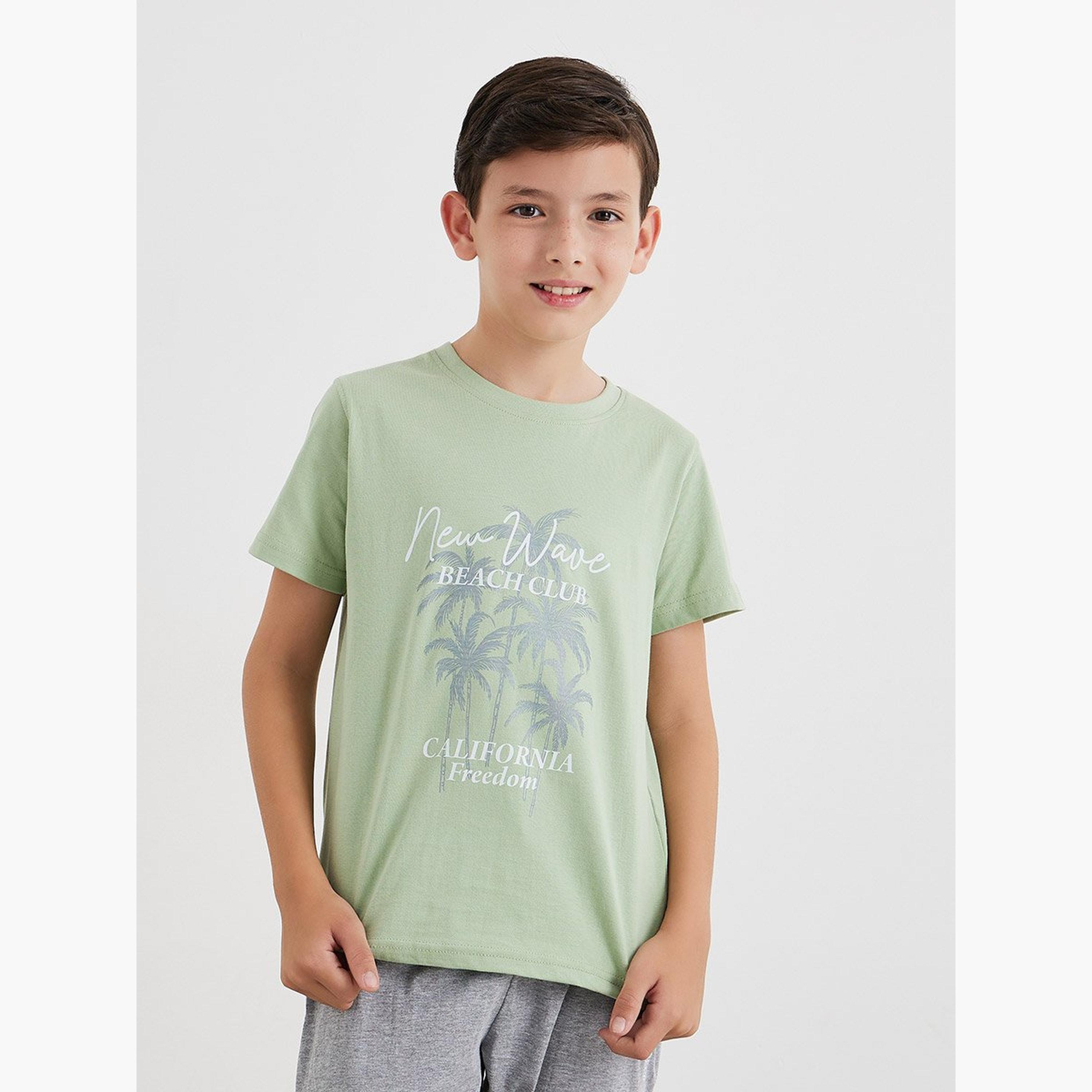 طقم من بنطال بيجاما وتيشيرت بطبعة جرافيك-boys-clothing-nightwear-image-2