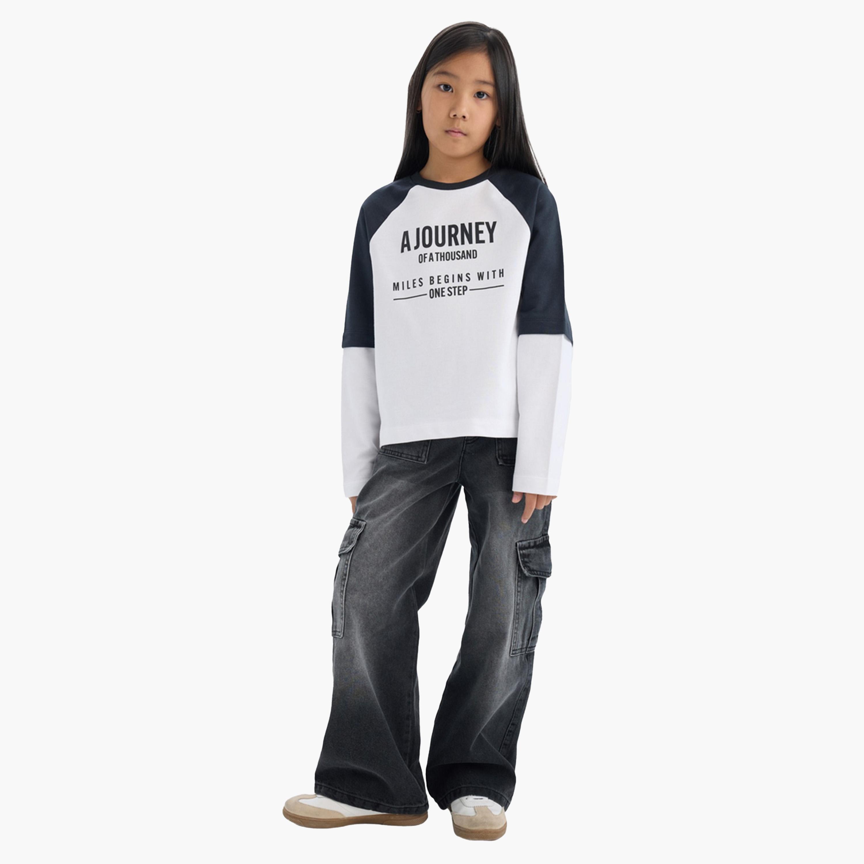 ديفاكتو × ستايلي- تي شيرت قطني أبيض بأكمام طويلة ومطبوع للأطفال-girls-clothing-tshirts-image-2