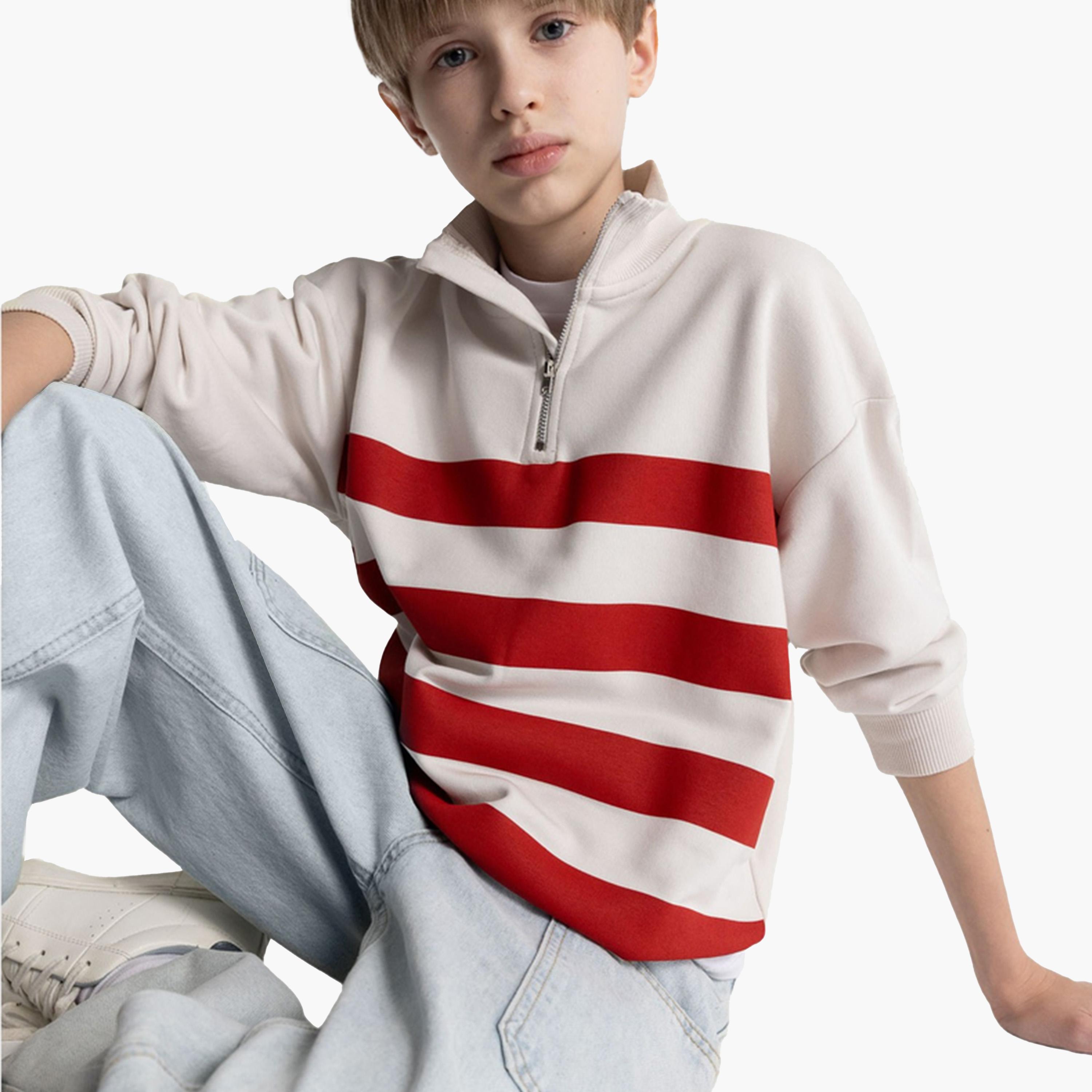 ديفاكتو × ستايلي-  سويت شيرت مخطط للأطفال بقصة عادية-boys-clothing-sweatshirts-image-3