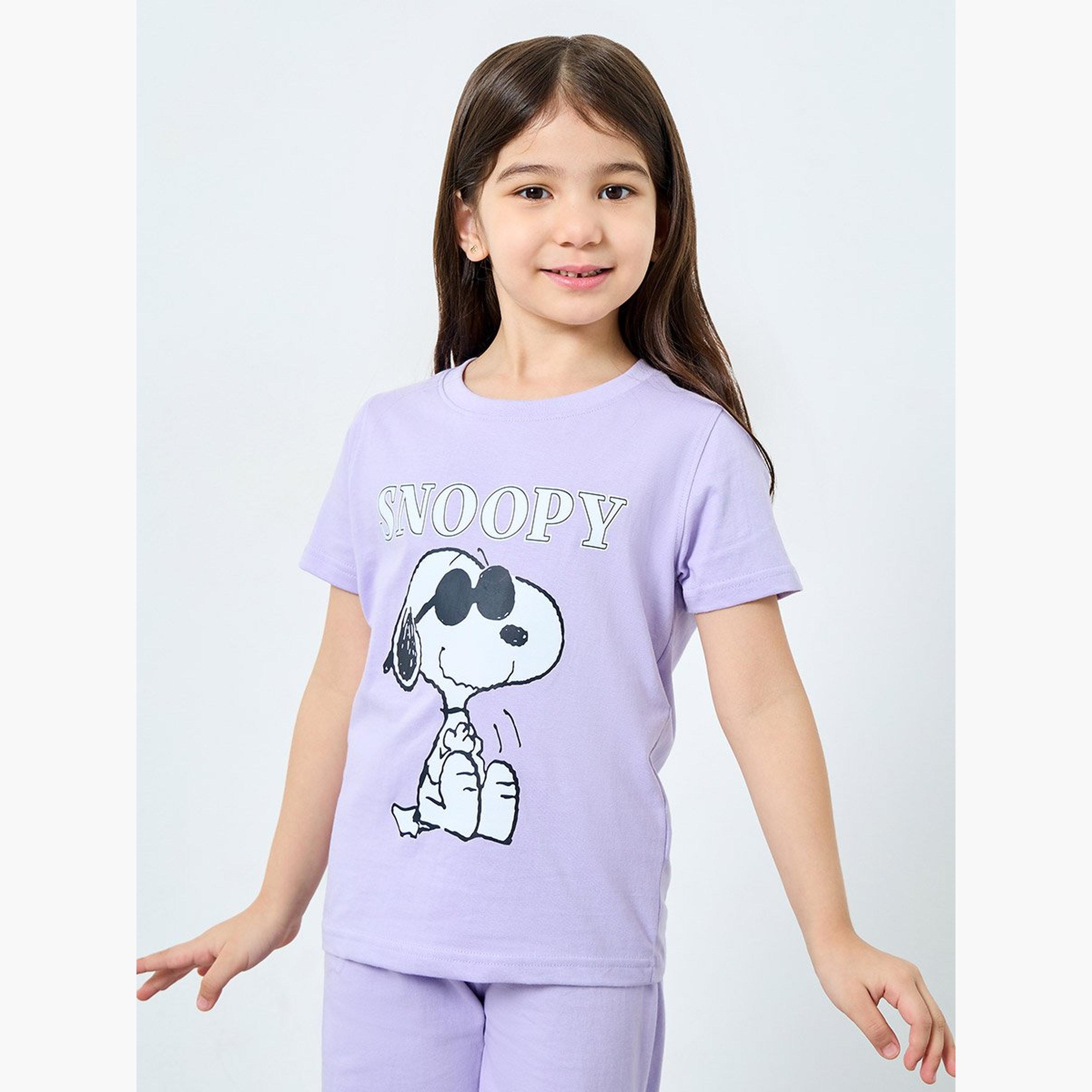 طقم من بنطال بيجاما وتيشيرت بطبعة سنوبي-girls-clothing-nightwear-image-2