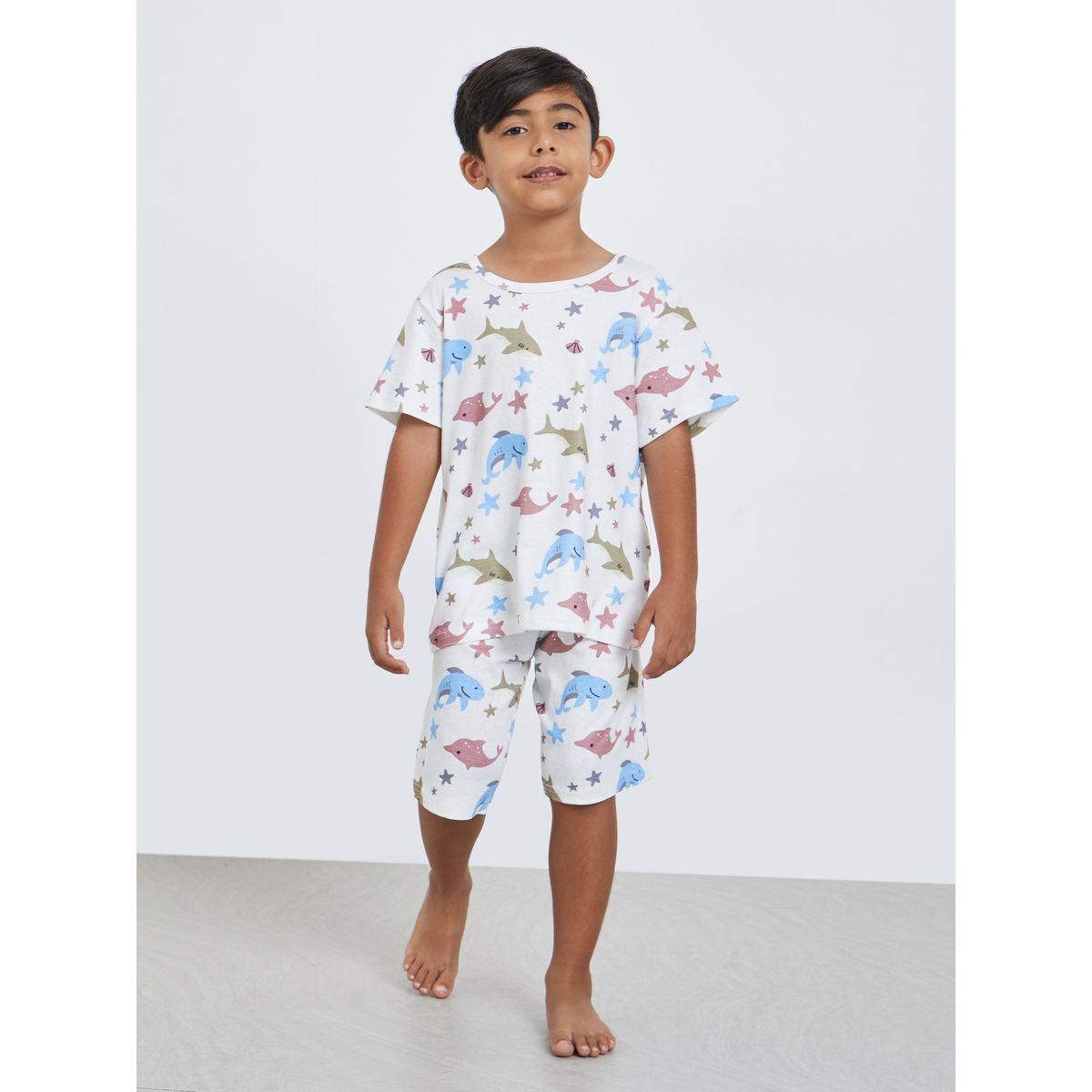 Styli All Over Star Print T-Shirt and Shorts Set-boys-clothing-nightwear-image-1