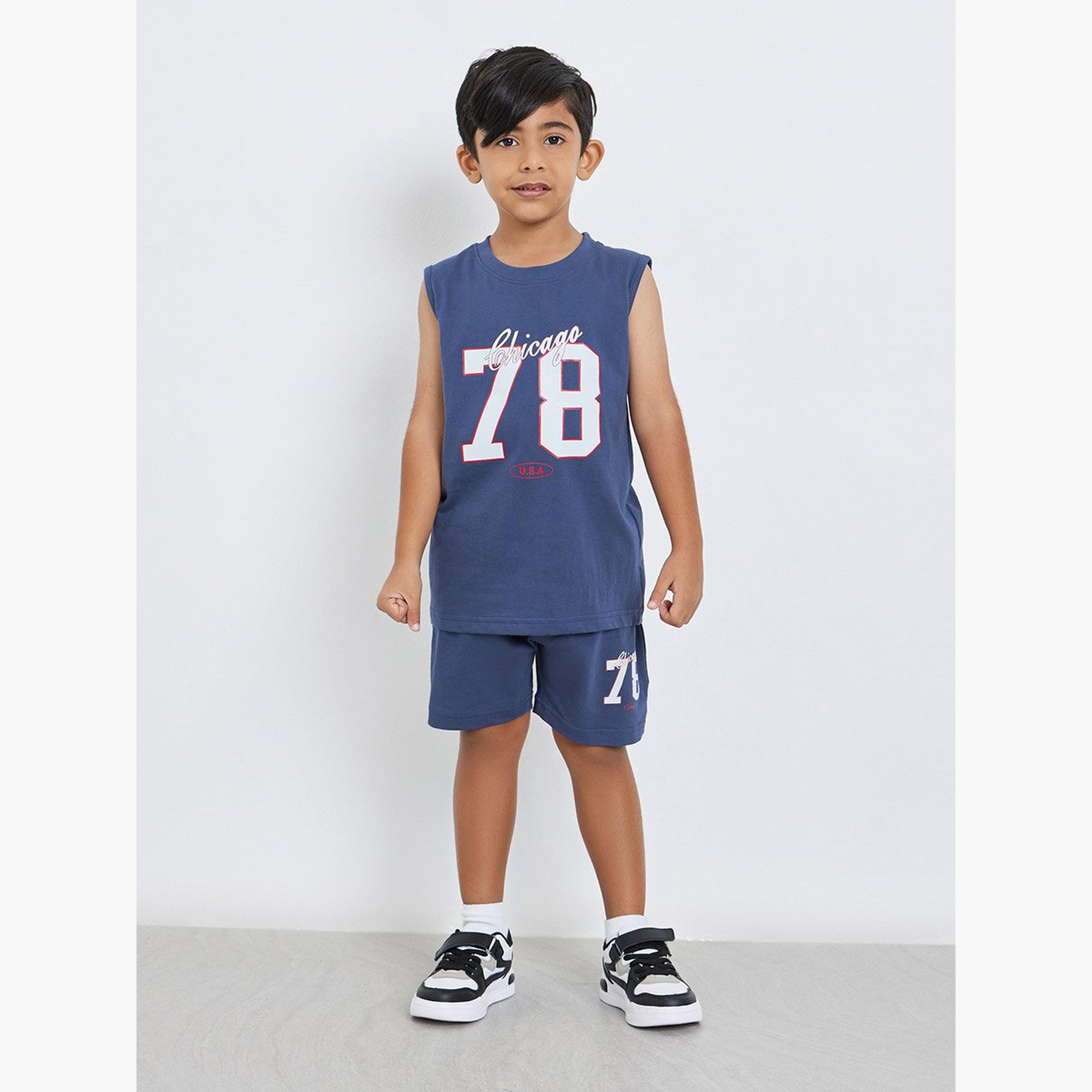 طقم منسق من شورت وتيشيرت كت بطبعة جرافيك-boys-clothing-setsandcoords-image-1