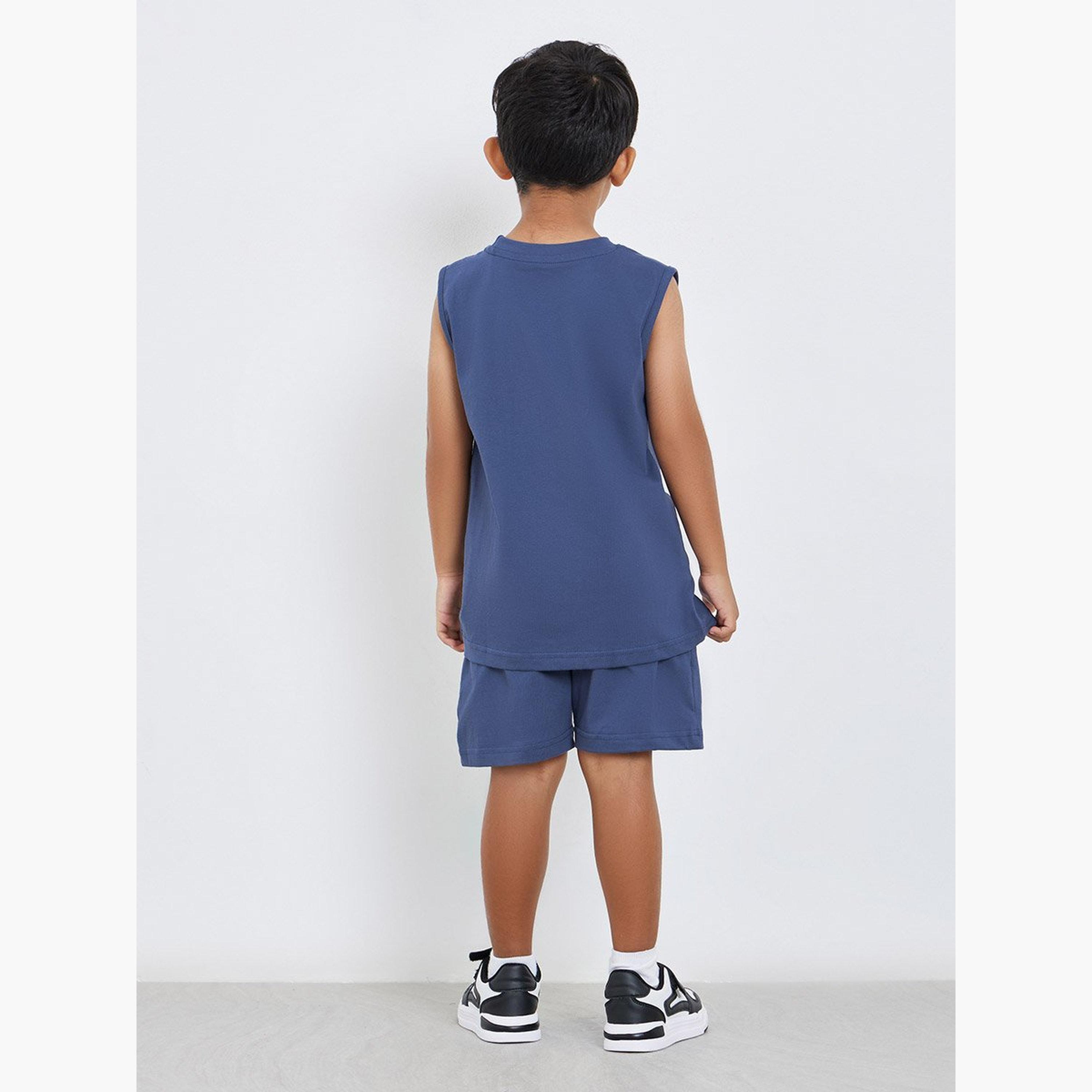 طقم منسق من شورت وتيشيرت كت بطبعة جرافيك-boys-clothing-setsandcoords-image-5