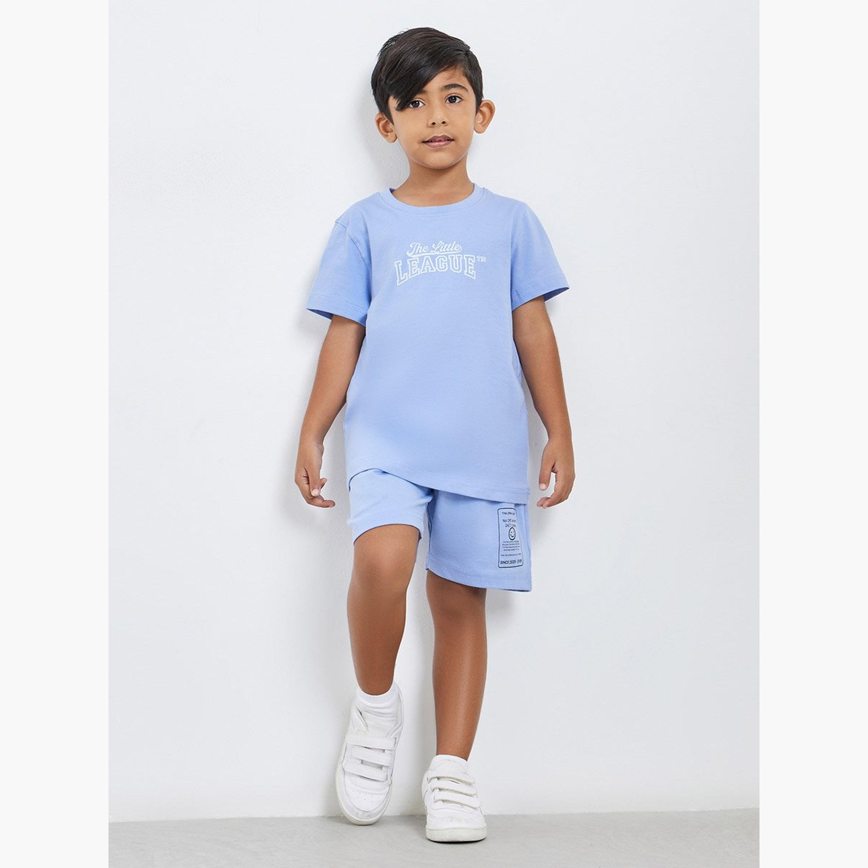طقم منسق من شورت وتيشيرت بطبعة جرافيك-boys-clothing-setsandcoords-image-2