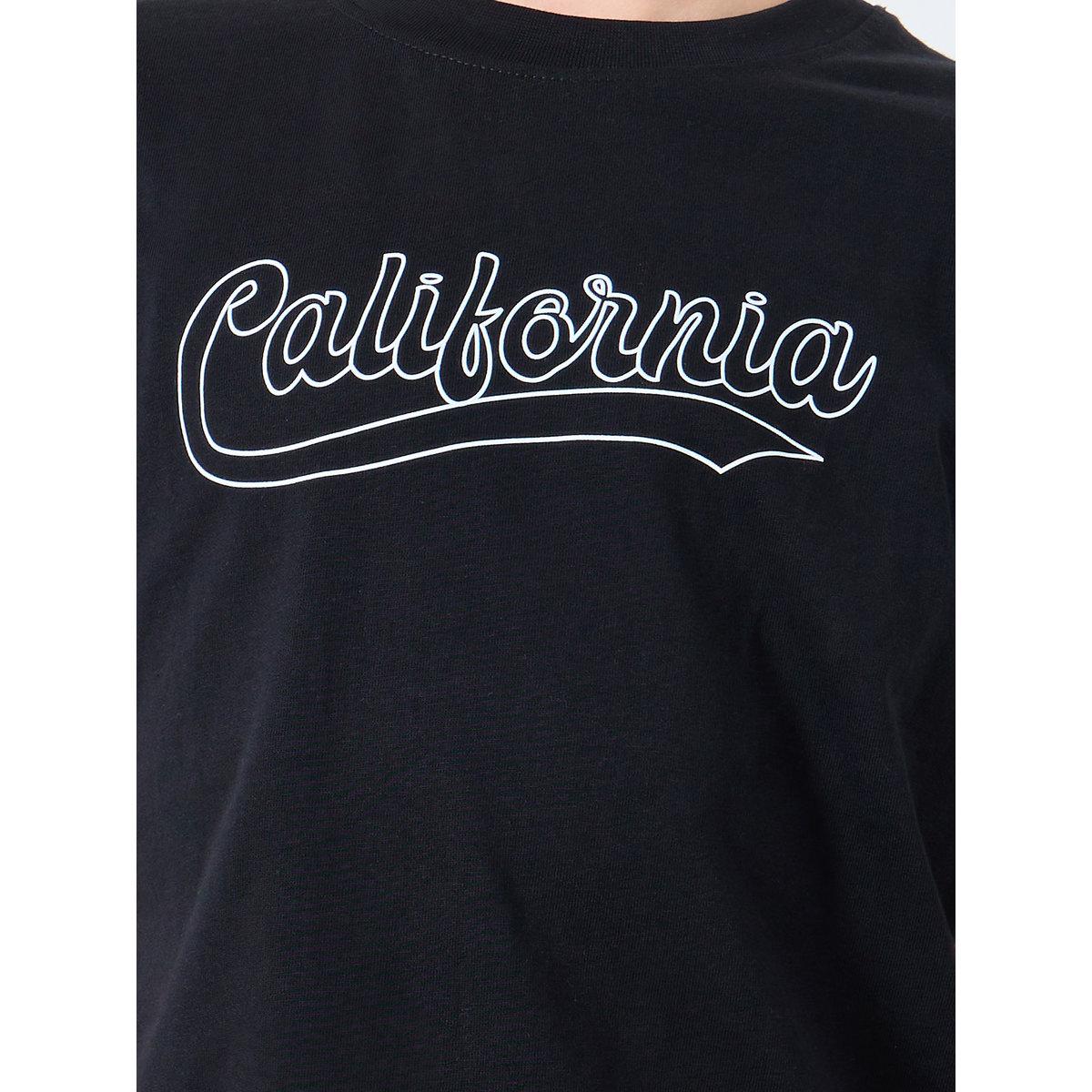 طقم من شورت وتيشيرت بتفاصيل طباعة-boys-clothing-setsandcoords-image-3