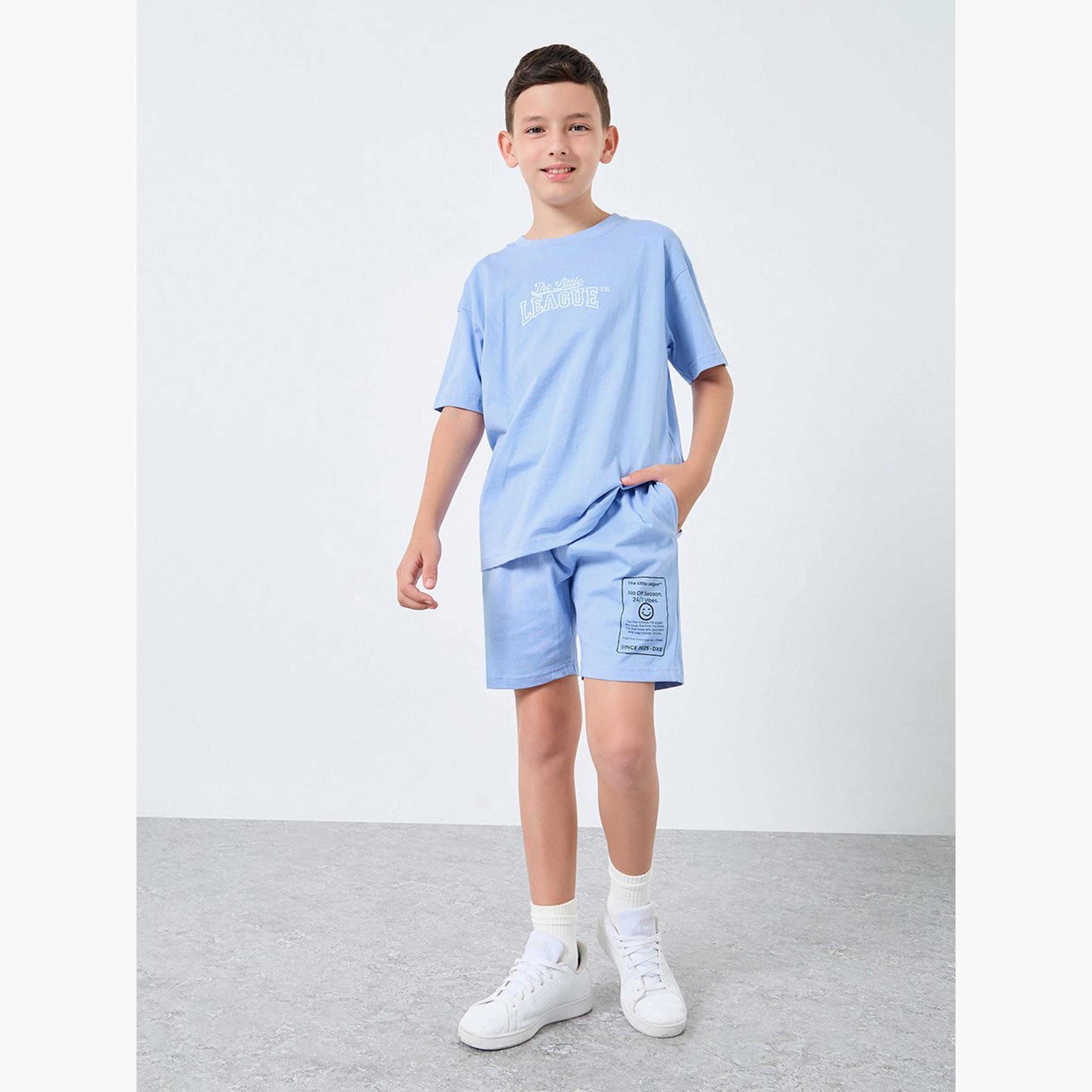 طقم من شورت وتيشيرت فضفاض-boys-clothing-setsandcoords-image-2