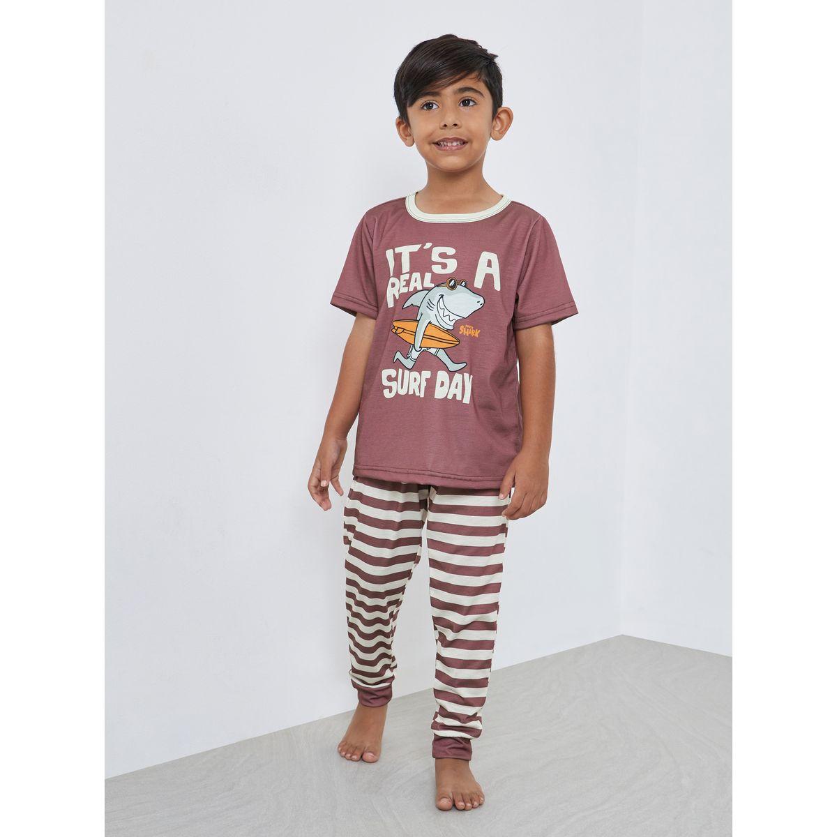 طقم بيجاما من بنطال وتيشيرت بطبعة جرافيك-boys-clothing-nightwear-image-1