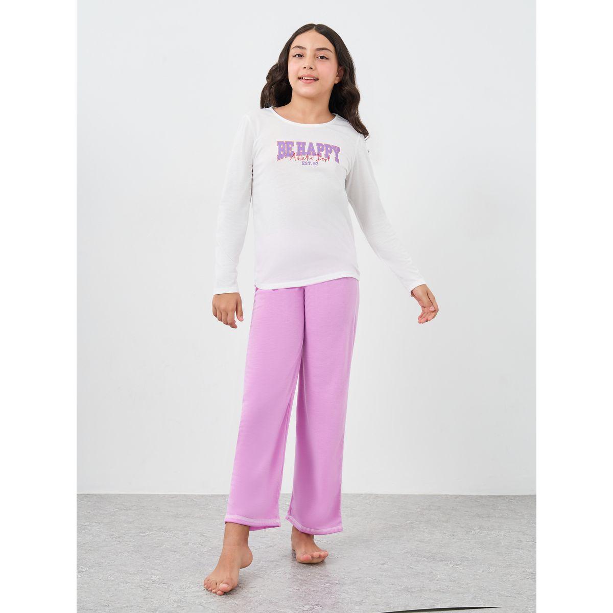 طقم من بنطال بيجاما وتيشيرت بطبعة كتابة-girls-clothing-nightwear-image-2