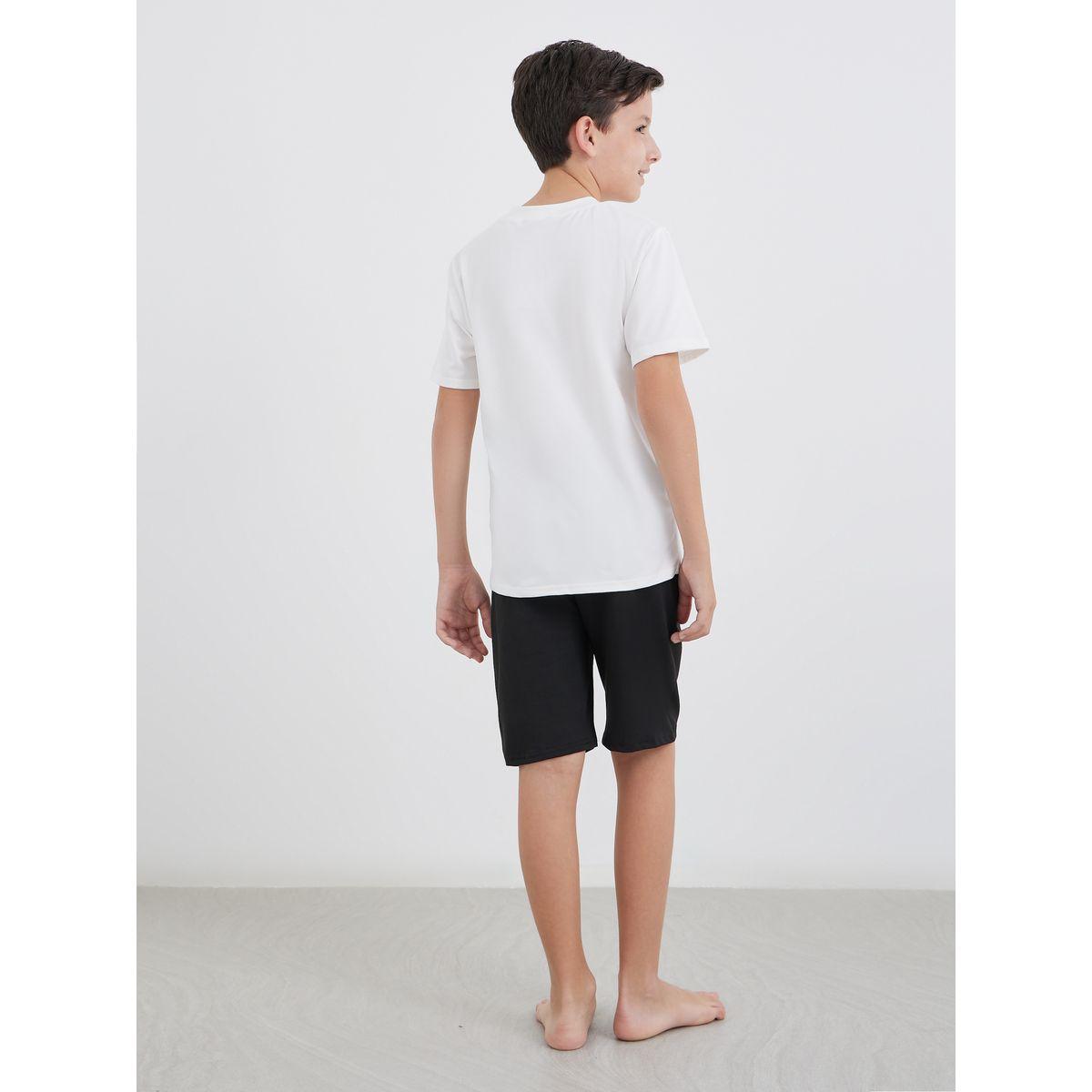 طقم من شورت وتيشيرت بطبعة كتابة-boys-clothing-nightwear-image-4