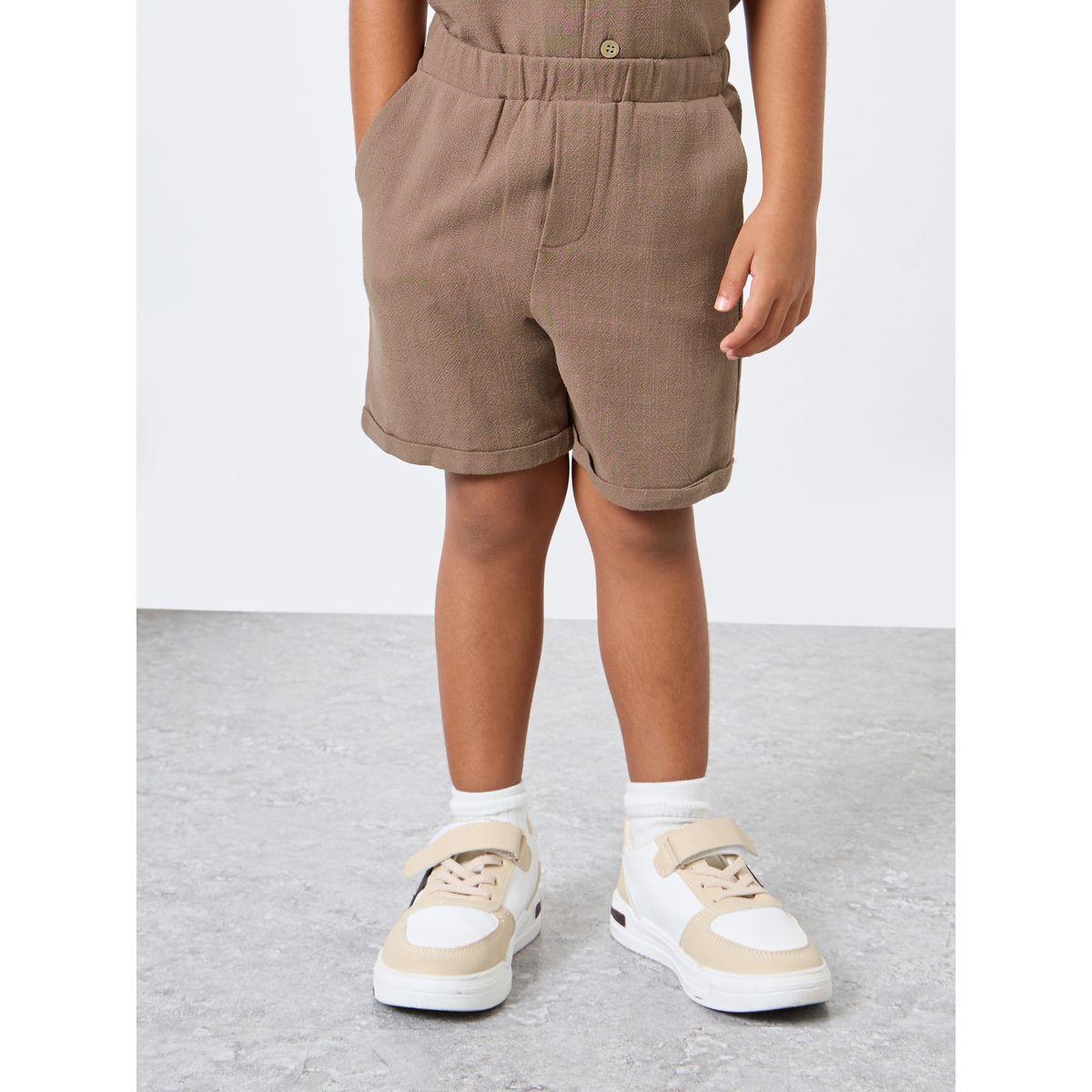 مجموعة من شورت وقميص بتفاصيل جيب-boys-clothing-setsandcoords-image-5
