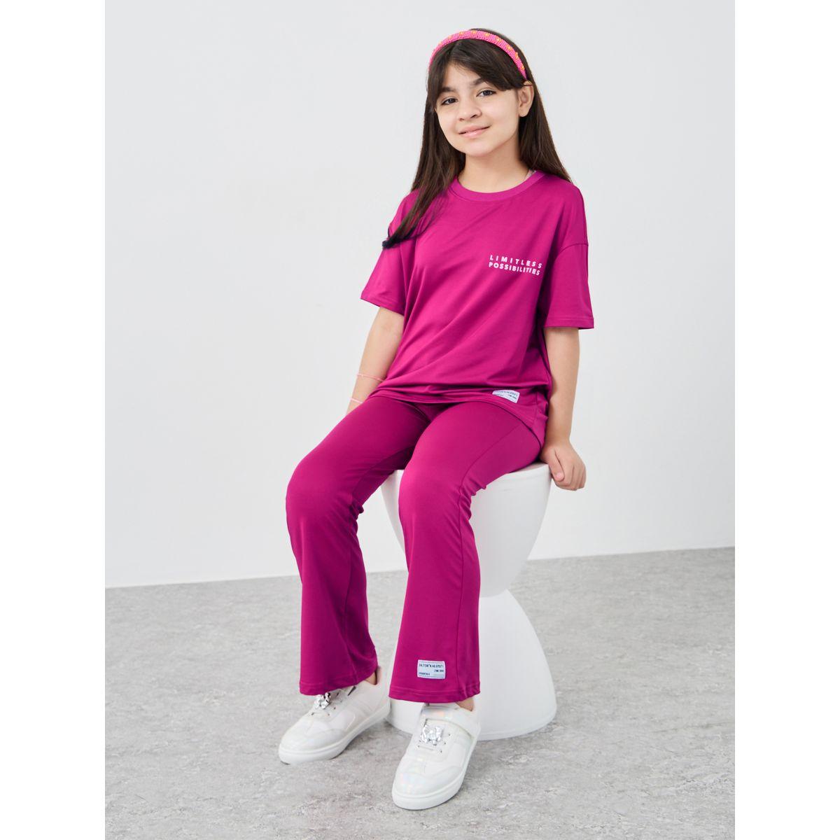 طقم منسق من ليقنز وتيشيرت فضفاض بطبعة كتابة-girls-clothing-setsandcoords-image-1