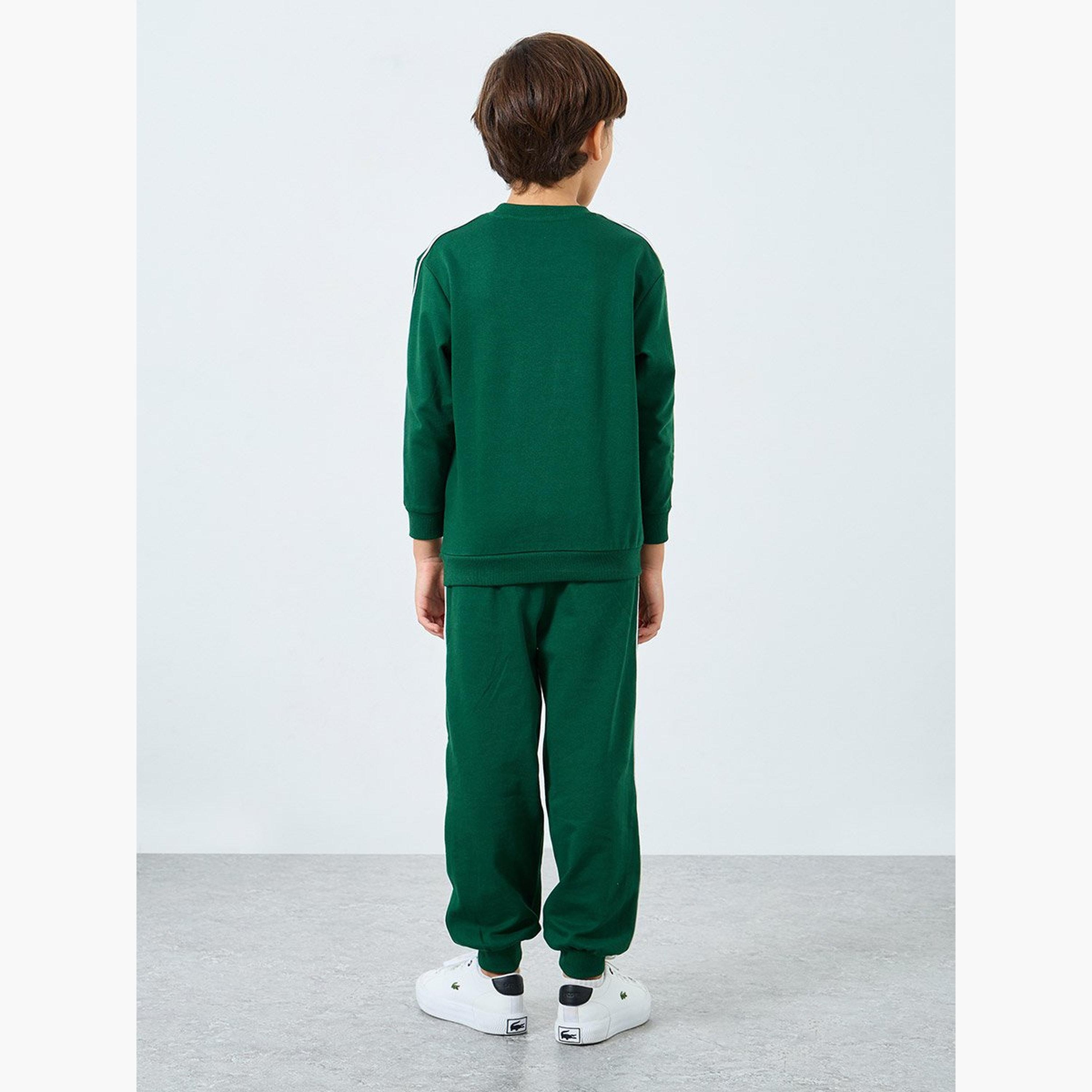 طقم من بنطال جوغر وسويتشيرت بطبعة كتابة-boys-clothing-setsandcoords-image-6